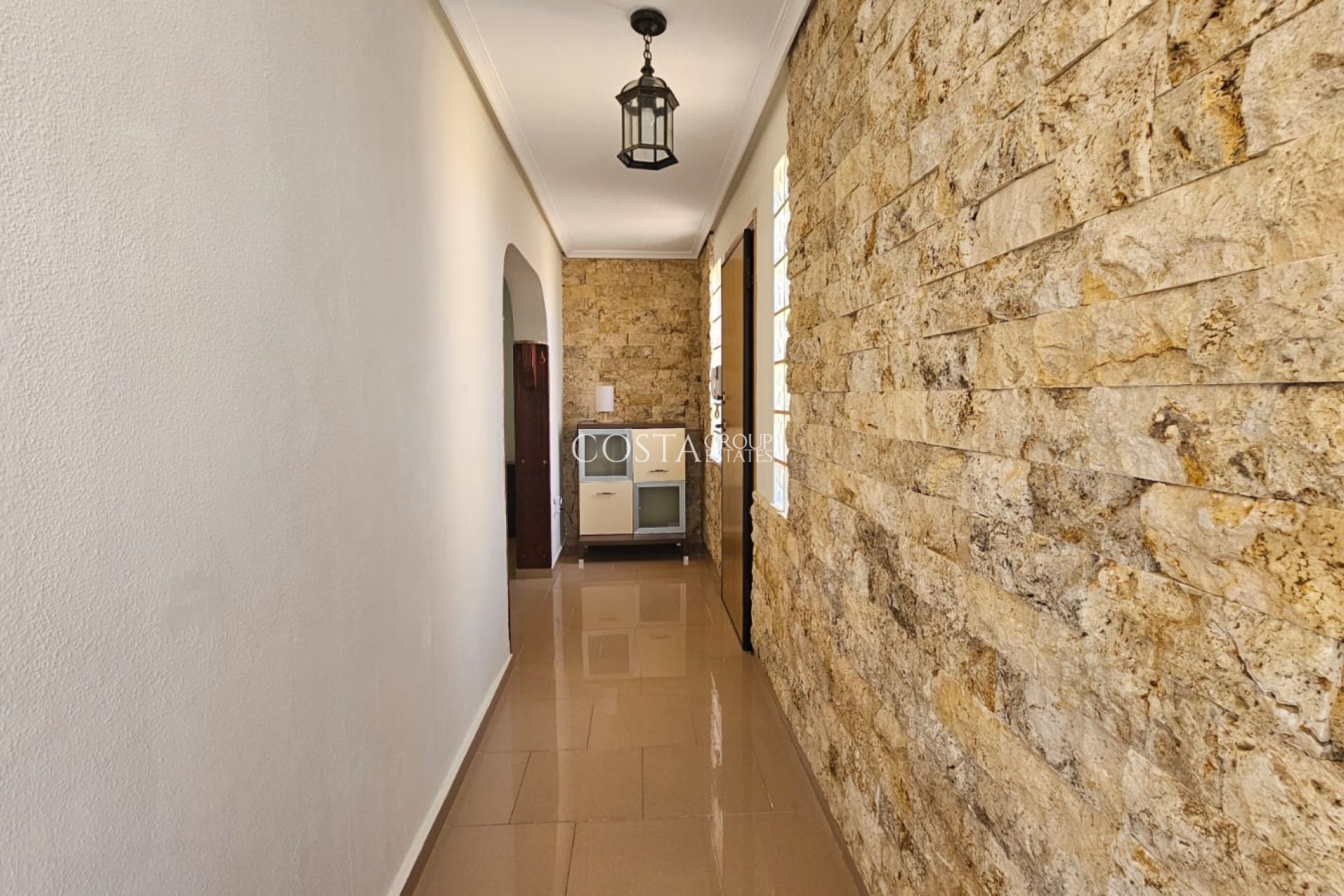 Resale - Villa -
Los Alcazares