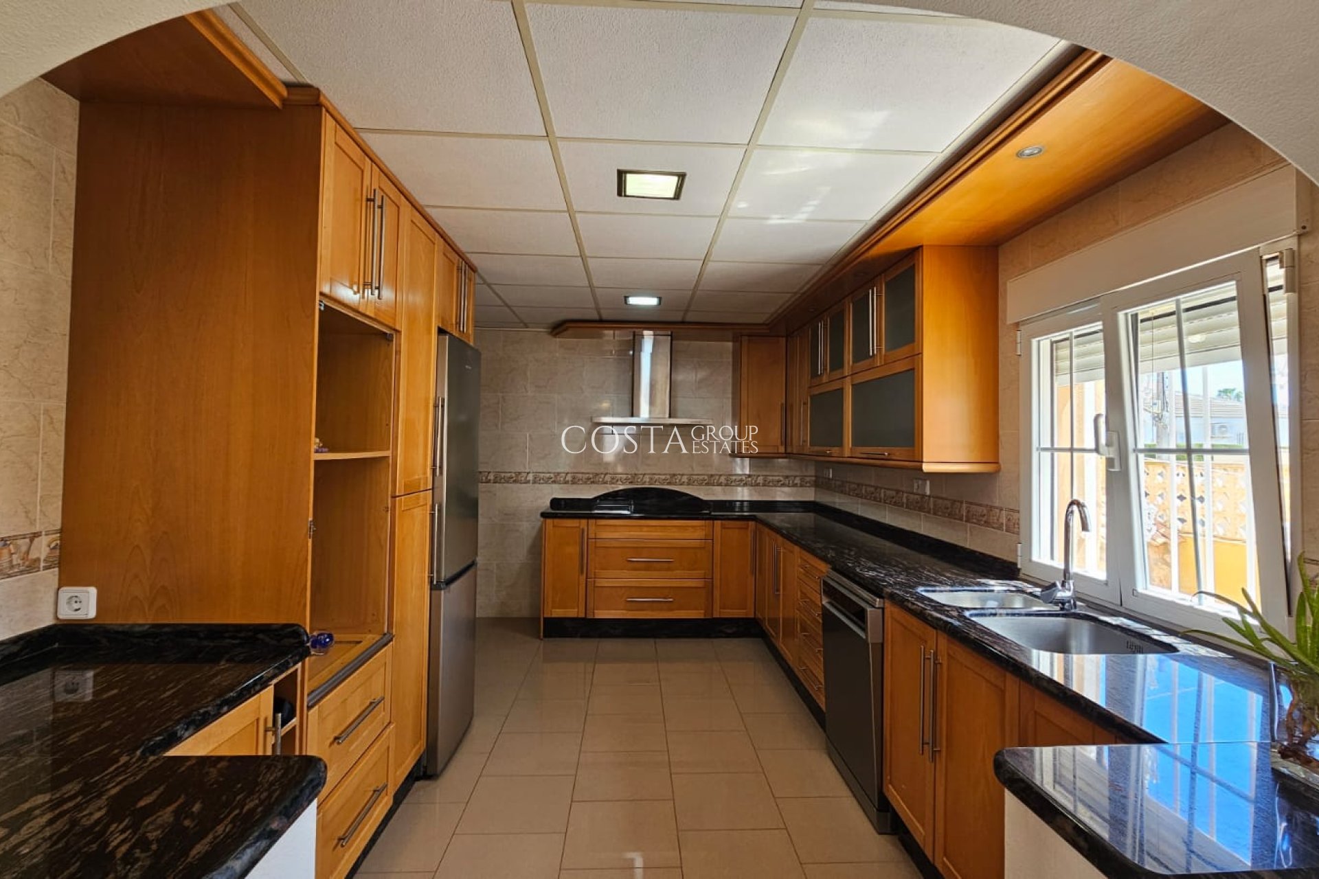 Resale - Villa -
Los Alcazares