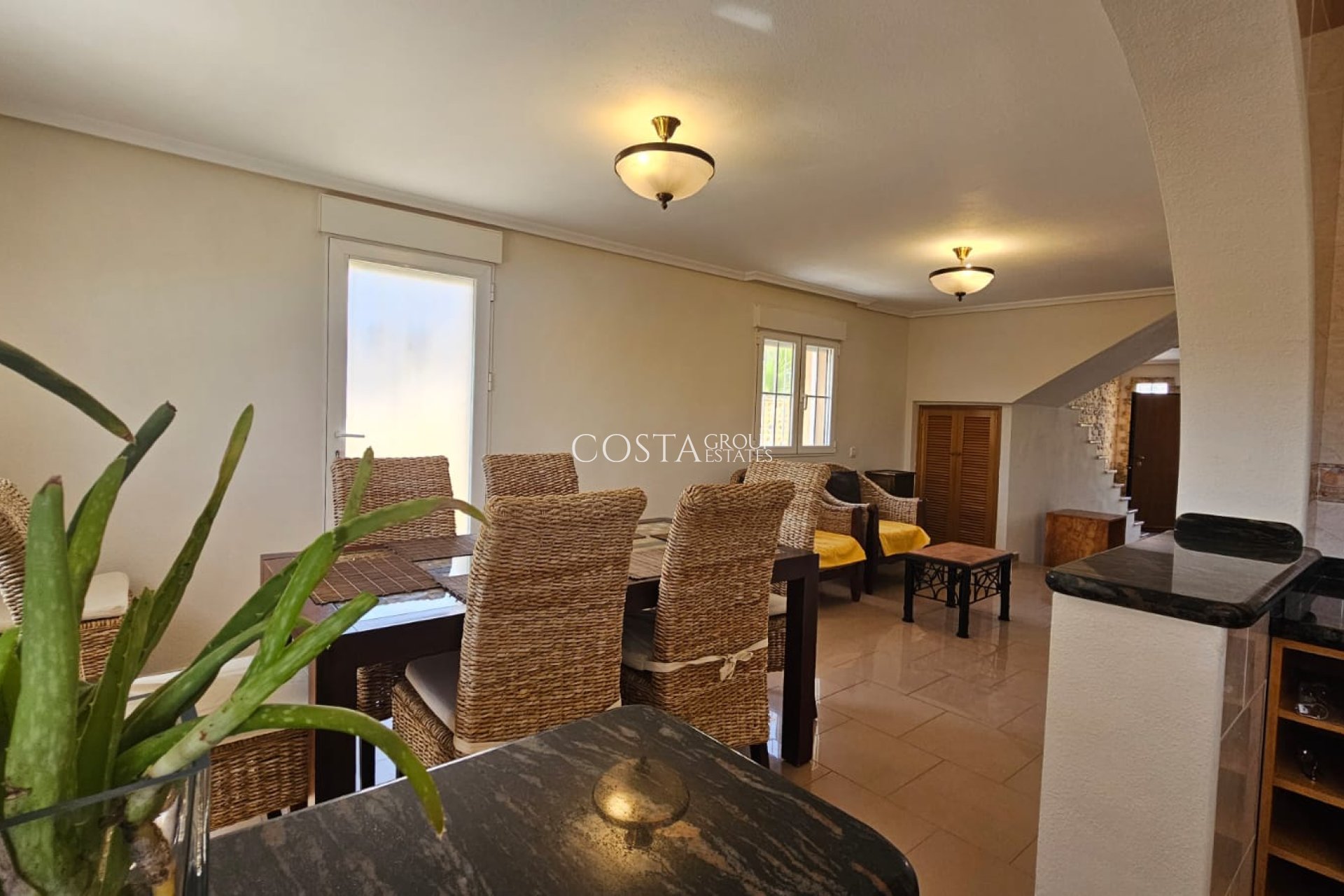 Resale - Villa -
Los Alcazares