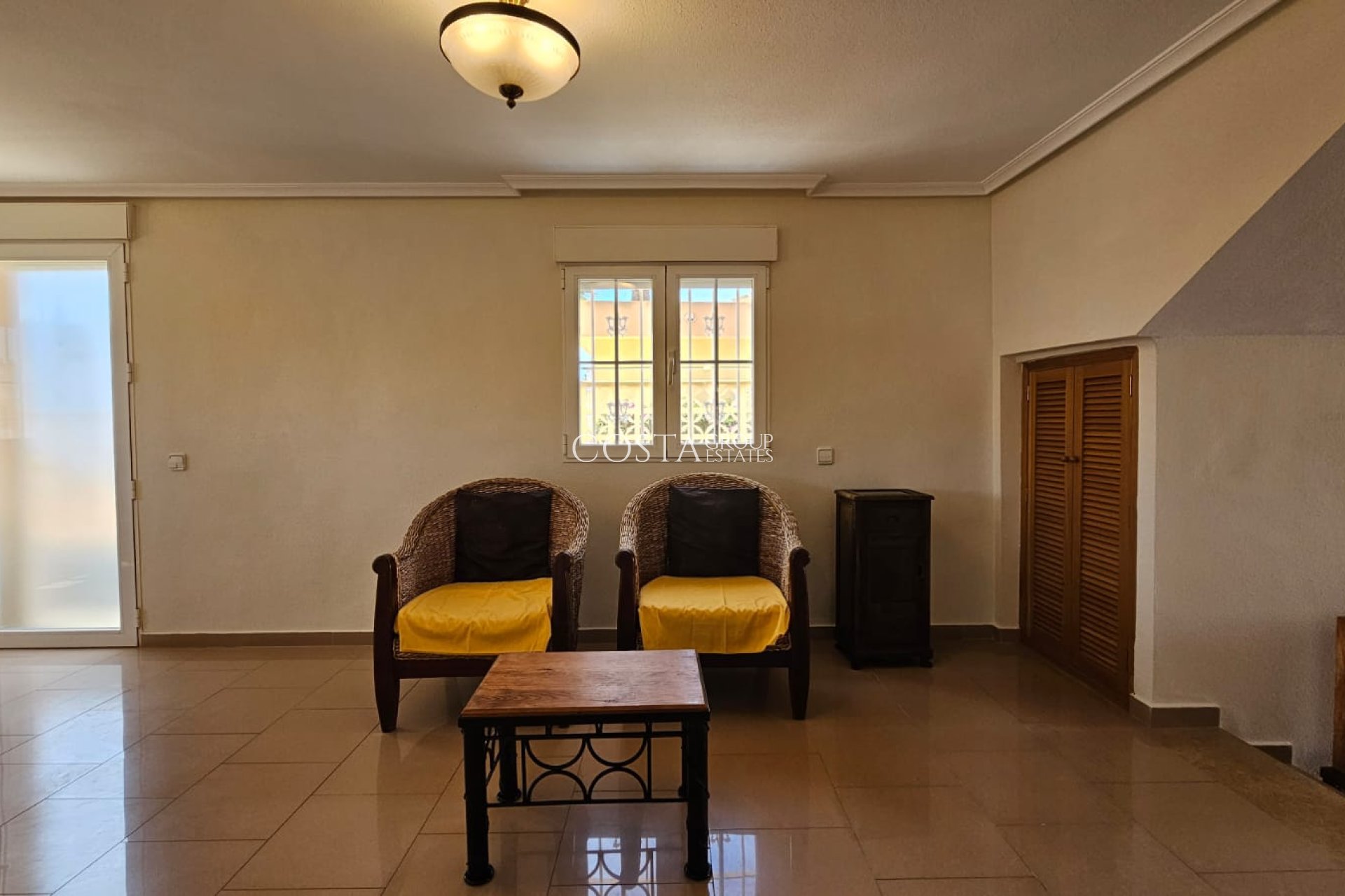 Resale - Villa -
Los Alcazares