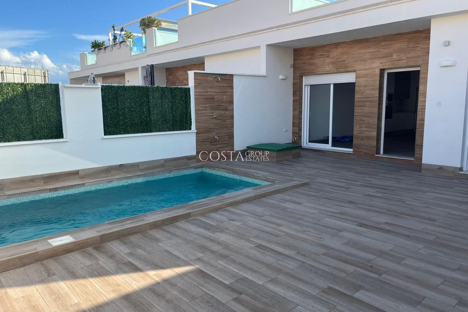 Resale - Villa -
Los Alcazares