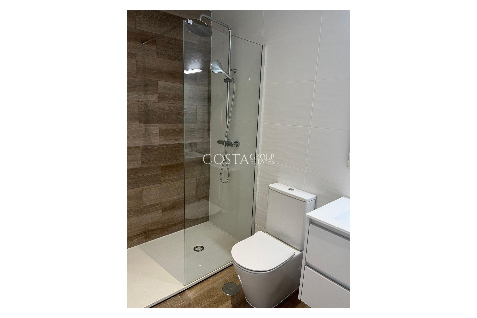 Resale - Villa -
Los Alcazares