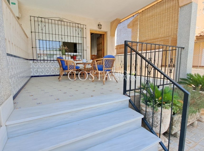 Resale - Villa -
Los Alcazares