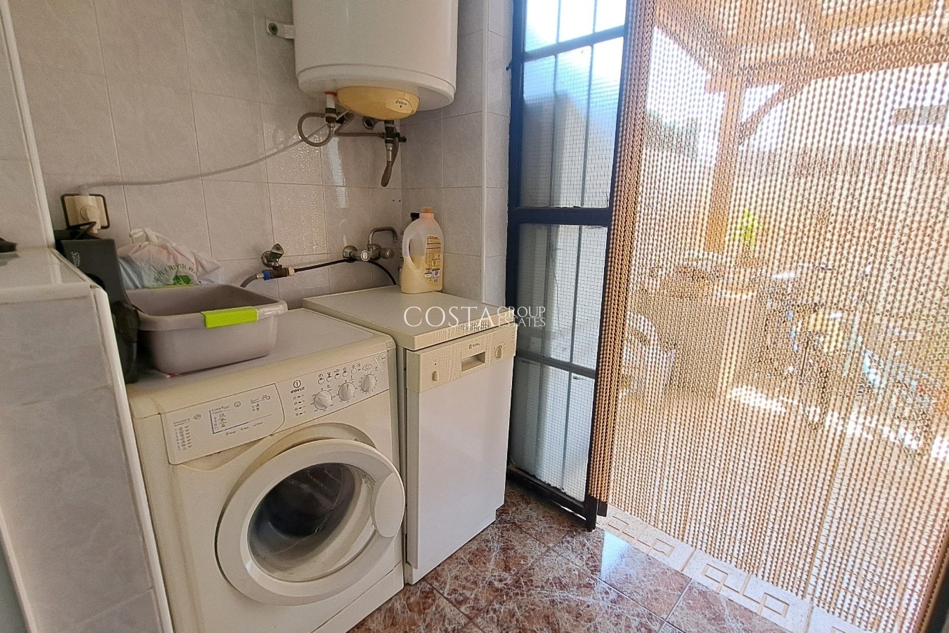 Resale - Villa -
Los Alcazares