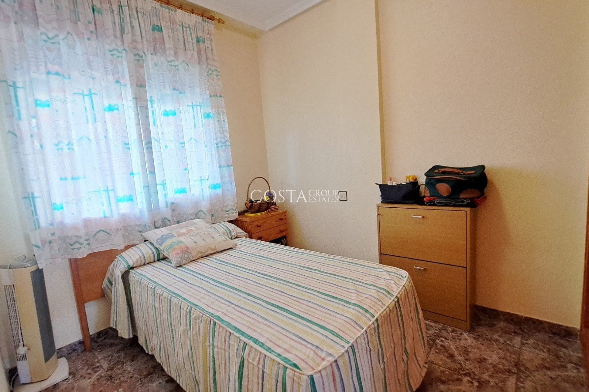 Resale - Villa -
Los Alcazares