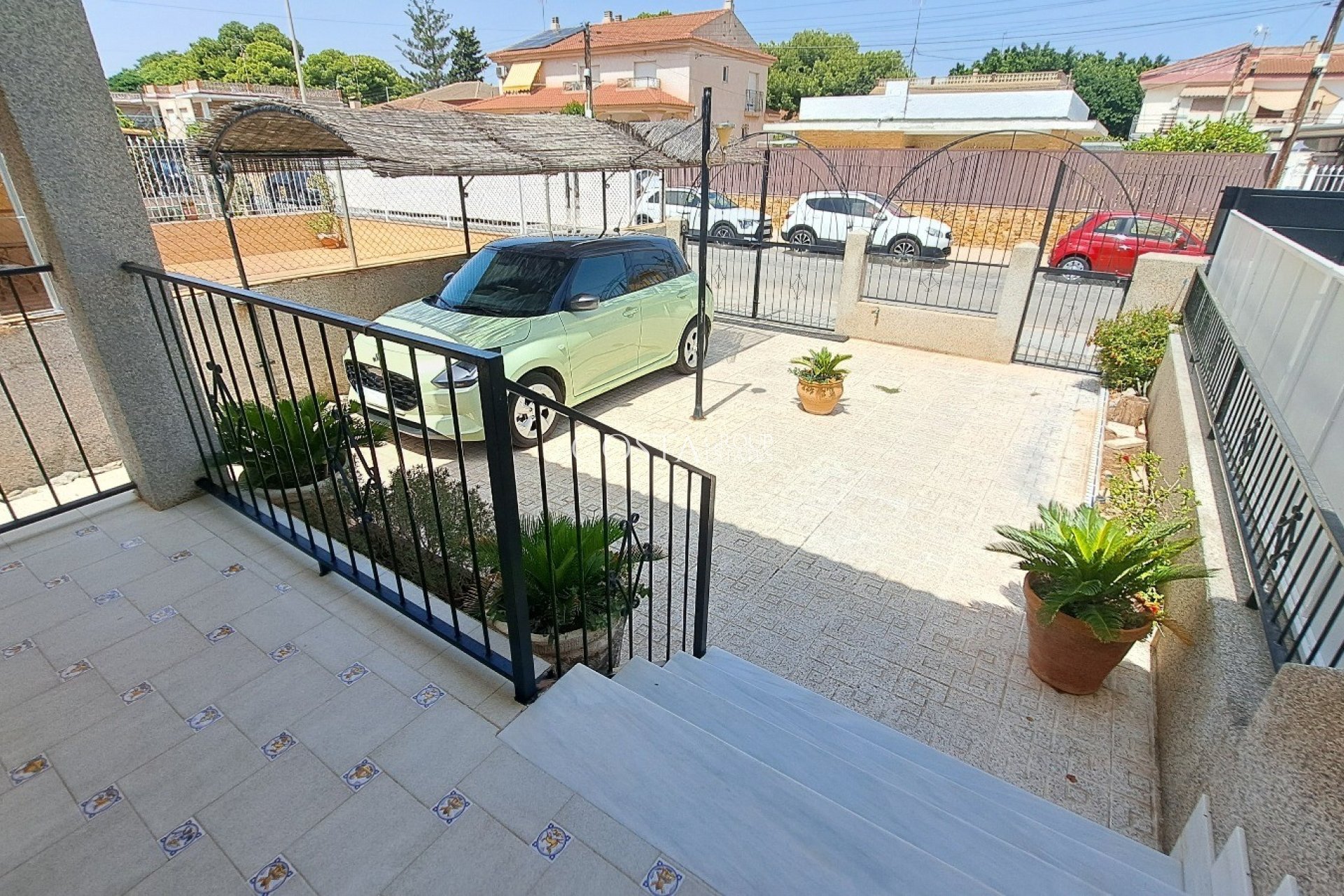 Resale - Villa -
Los Alcazares