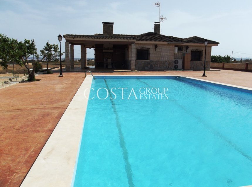 Resale - Villa -
Los Montesinos - La Herrada