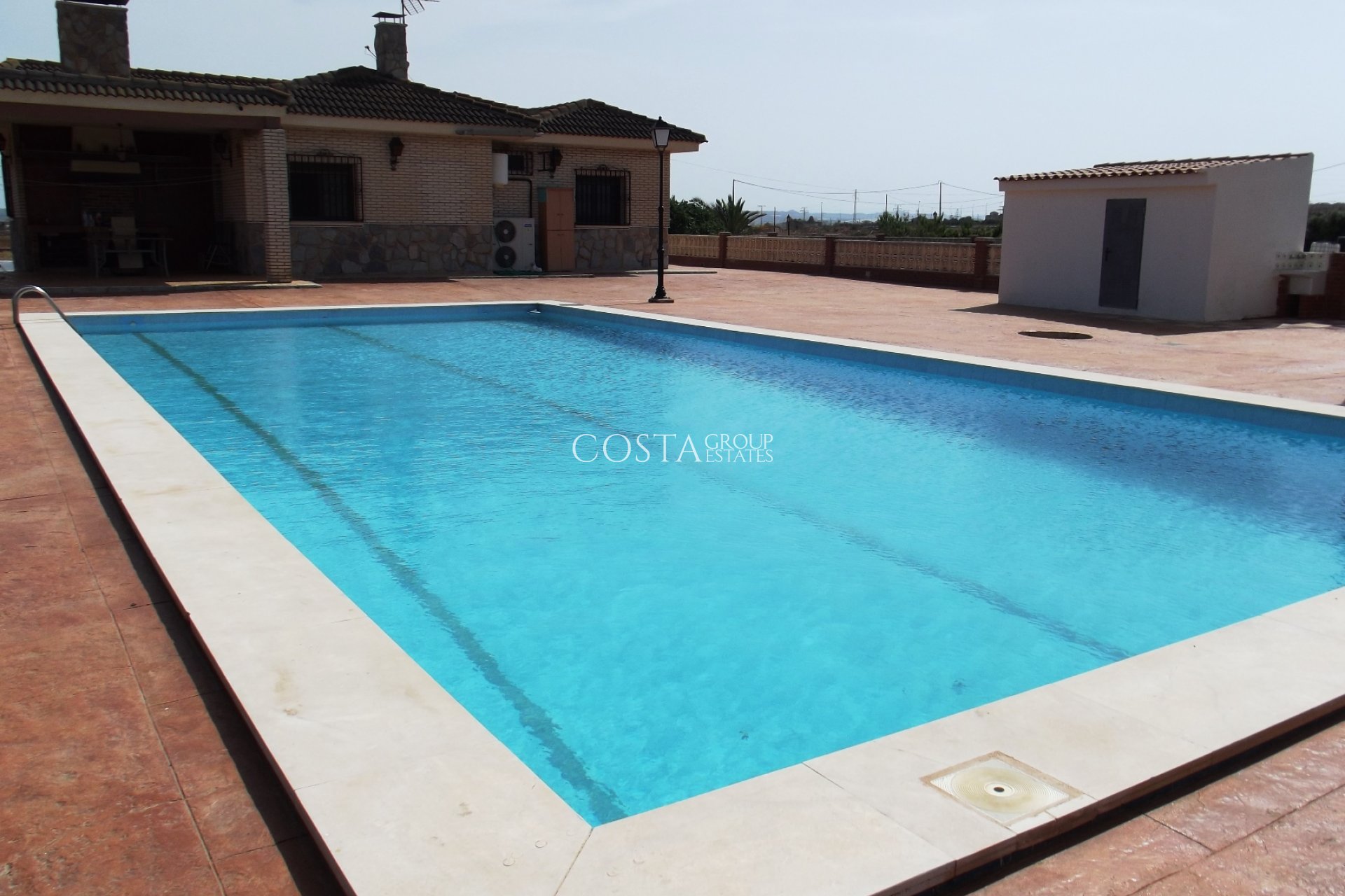 Resale - Villa -
Los Montesinos - La Herrada