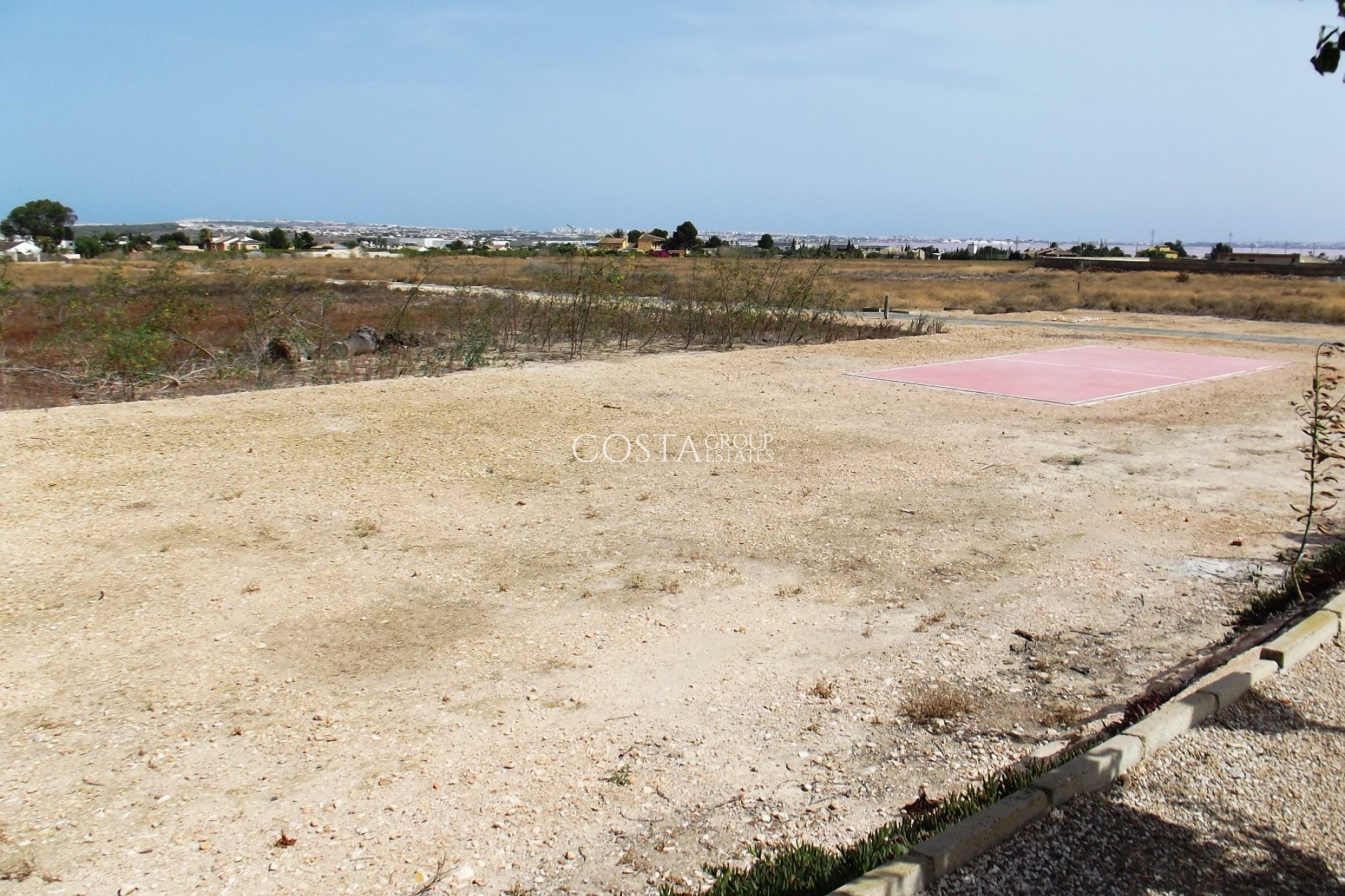 Resale - Villa -
Los Montesinos - La Herrada