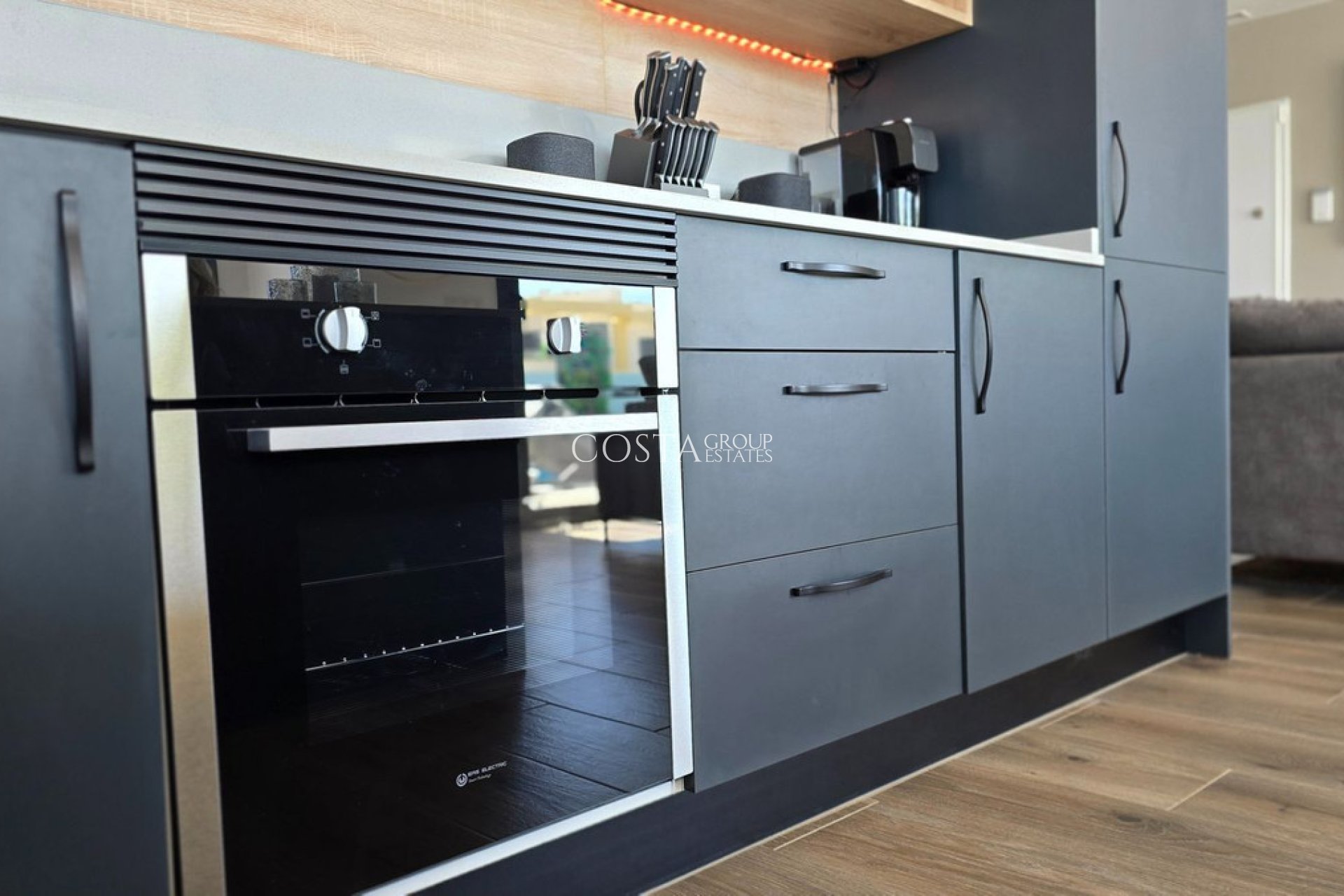 Resale - Villa -
Los Montesinos - Los Montesinos Centro