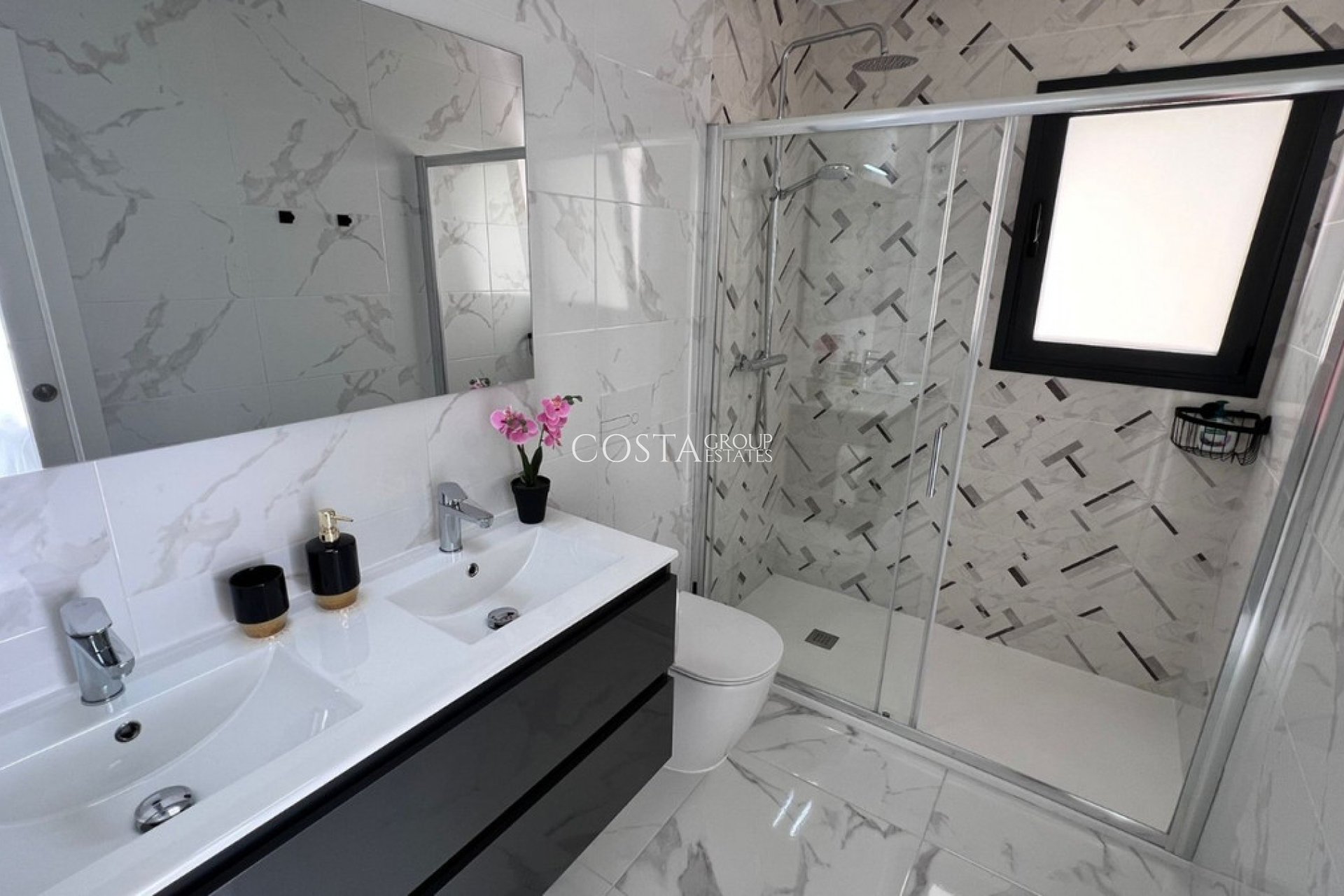 Resale - Villa -
Los Montesinos - Los Montesinos Centro