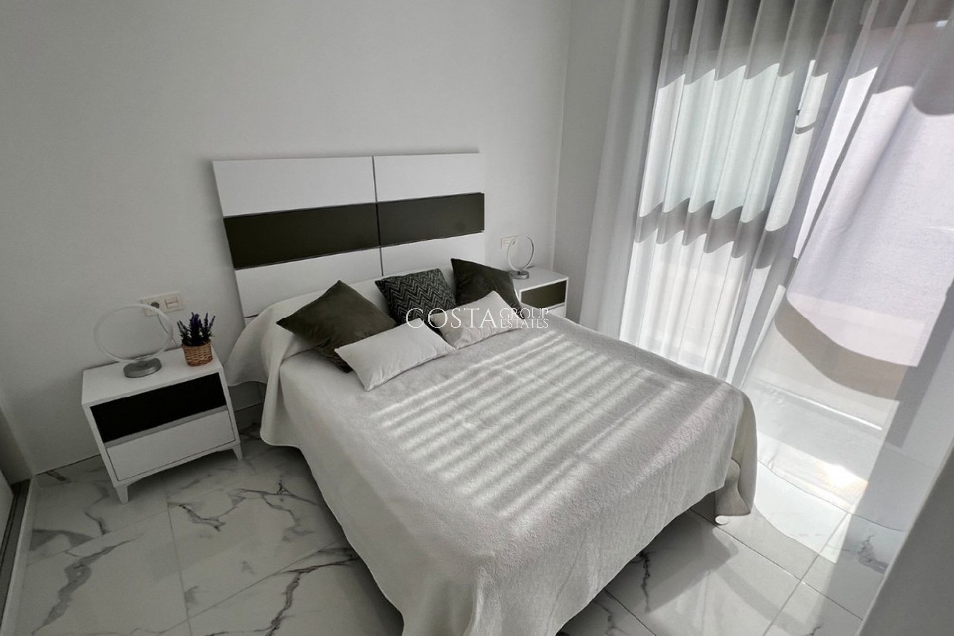 Resale - Villa -
Los Montesinos - Los Montesinos Centro