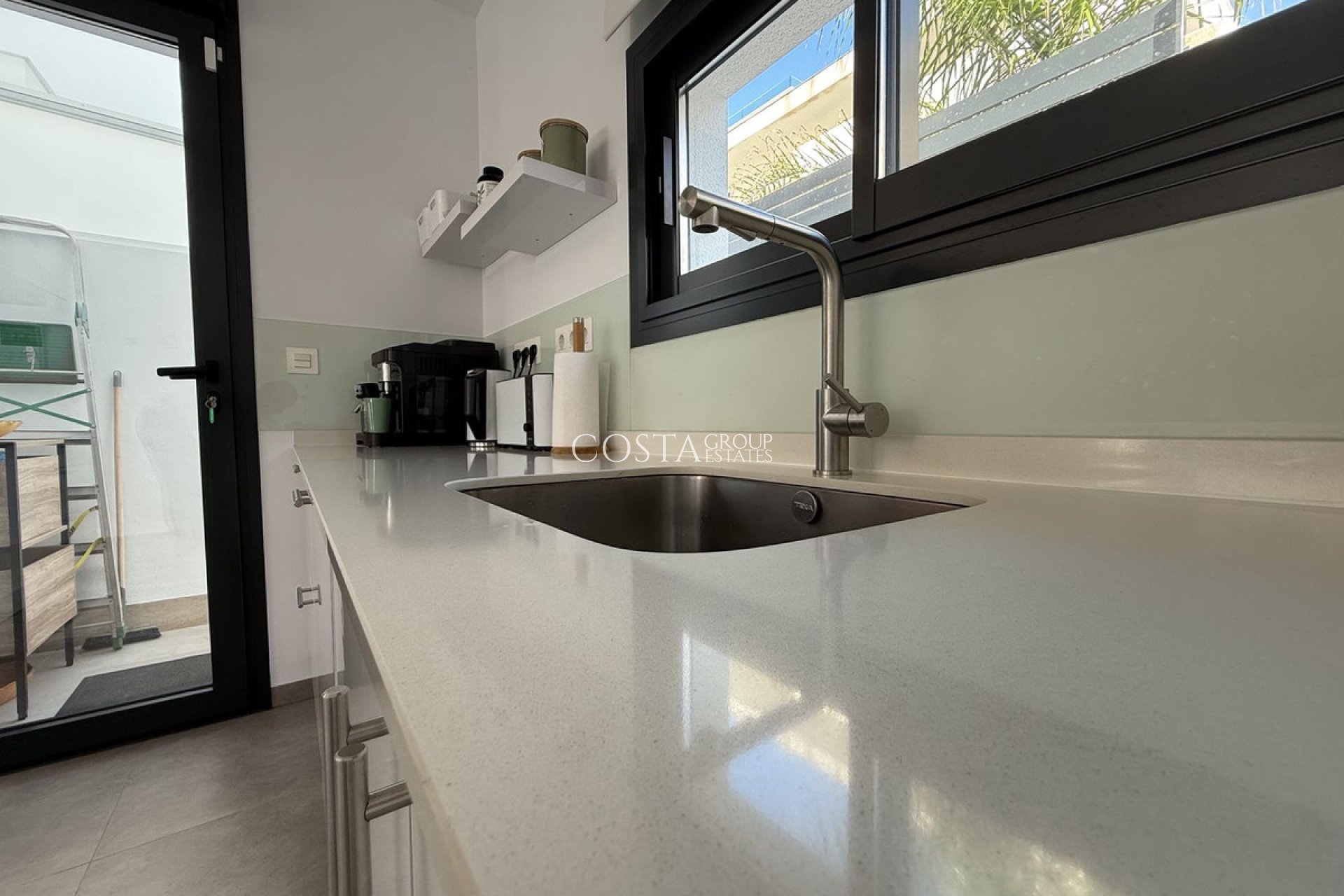 Resale - Villa -
Los Montesinos - Los Montesinos Centro