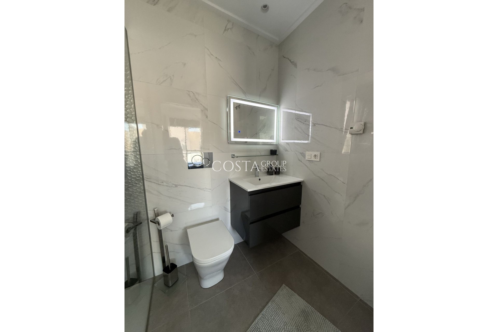 Resale - Villa -
Los Montesinos - Los Montesinos Centro