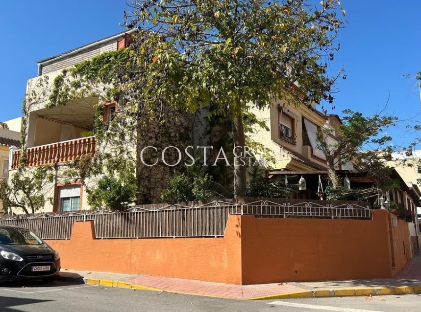 Resale - Villa -
Los Montesinos - Los Montesinos Centro