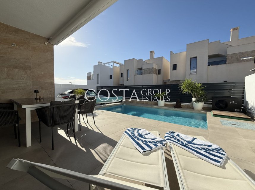 Resale - Villa -
Los Montesinos - Los Montesinos Centro