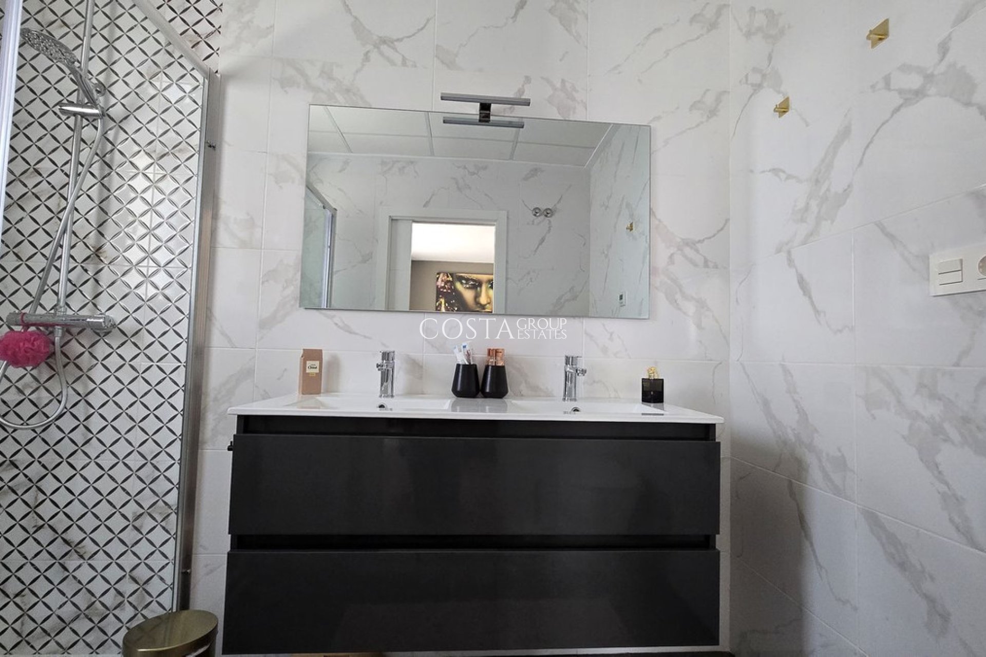 Resale - Villa -
Los Montesinos - Los Montesinos Centro