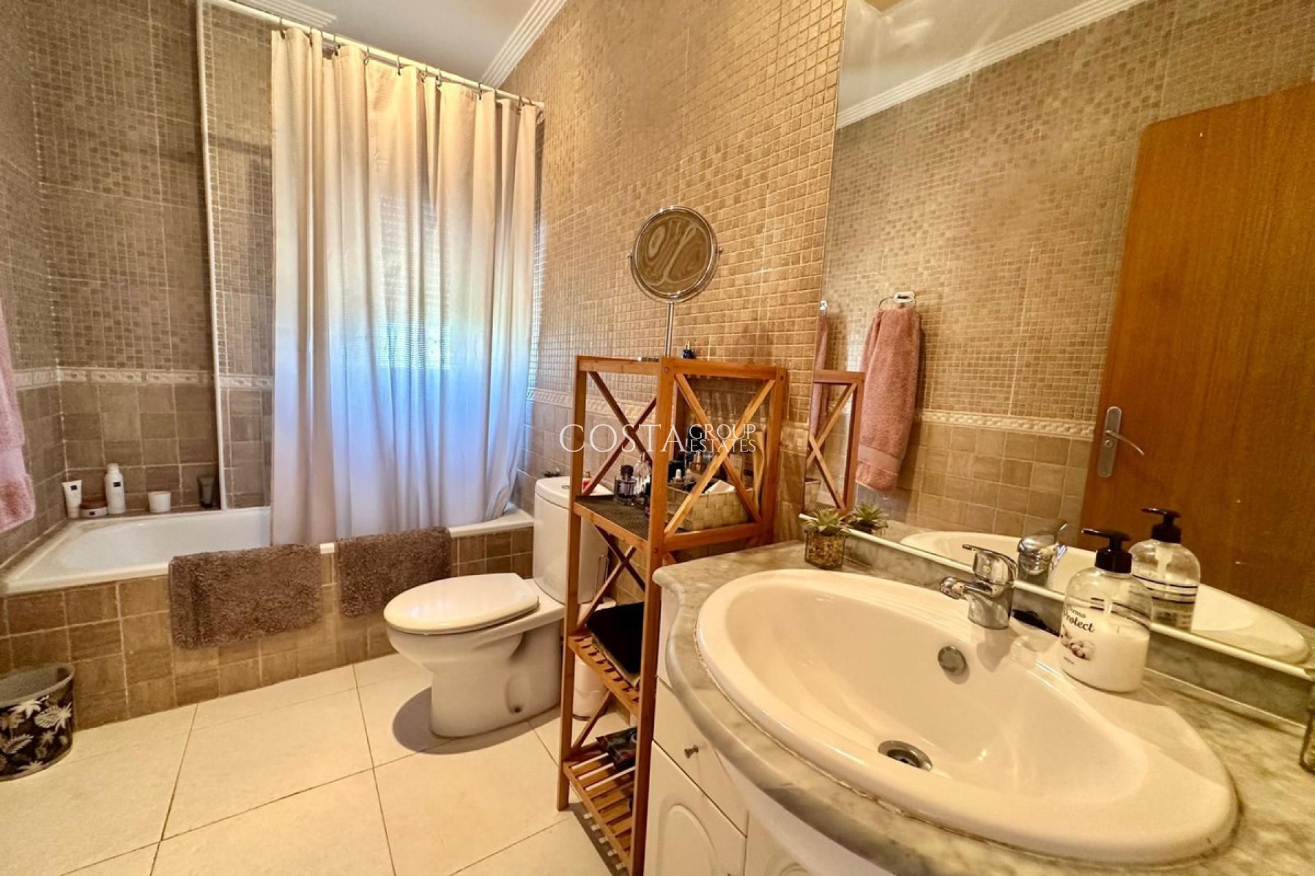 Resale - Villa -
Los Montesinos - Los Montesinos Centro