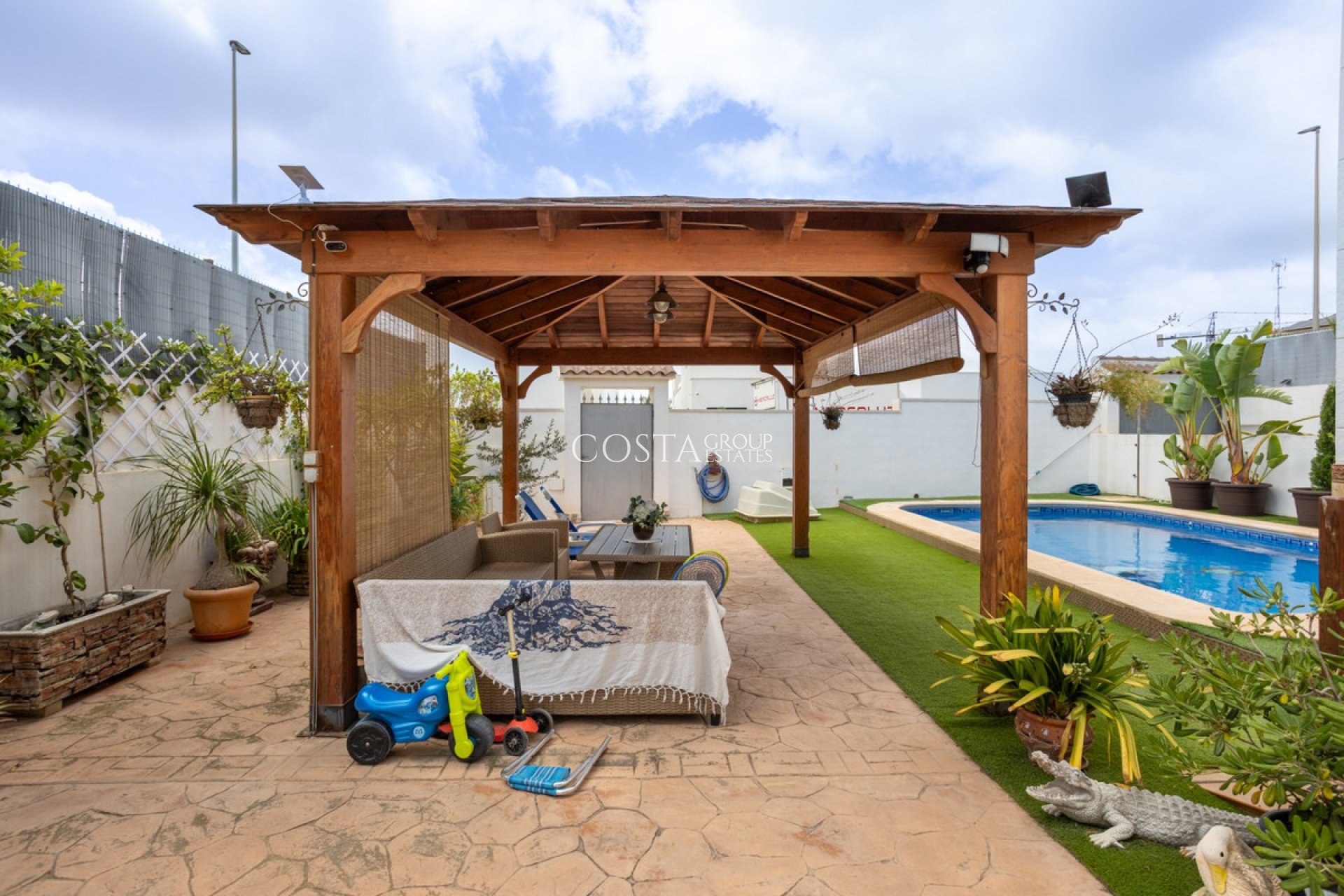 Resale - Villa -
Los Montesinos - Los Montesinos Centro