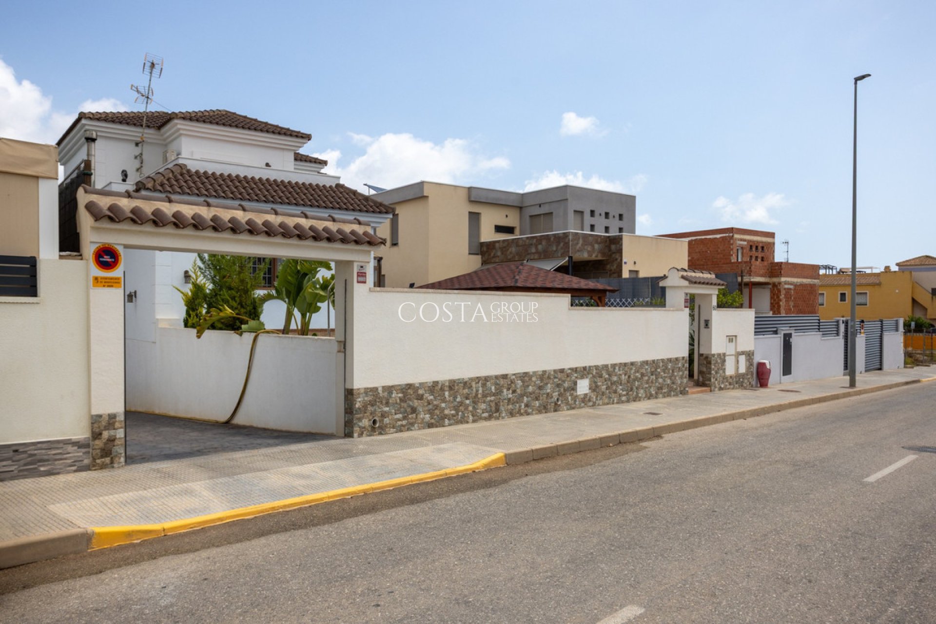 Resale - Villa -
Los Montesinos - Los Montesinos Centro