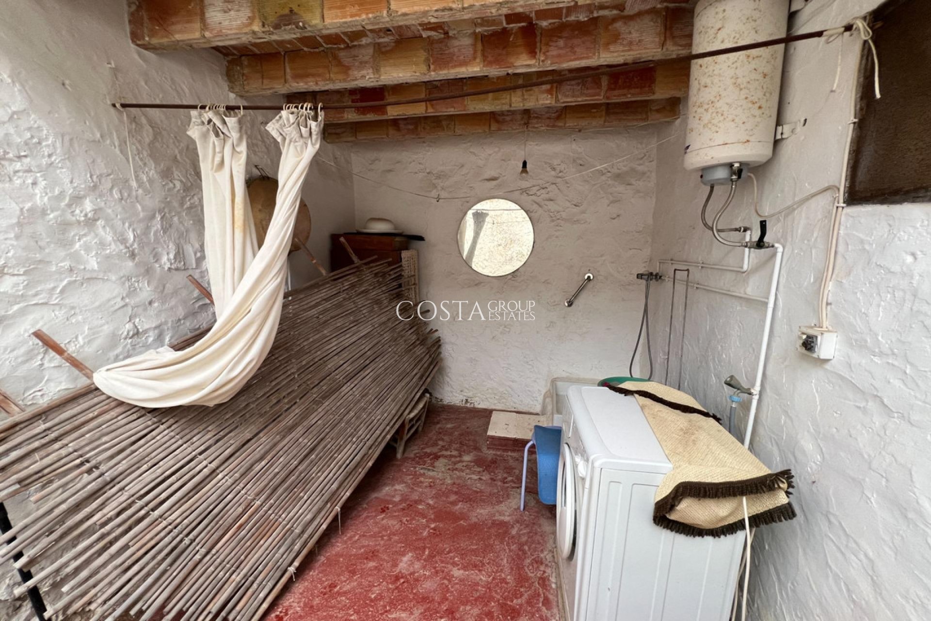 Resale - Villa -
Novelda - Estación