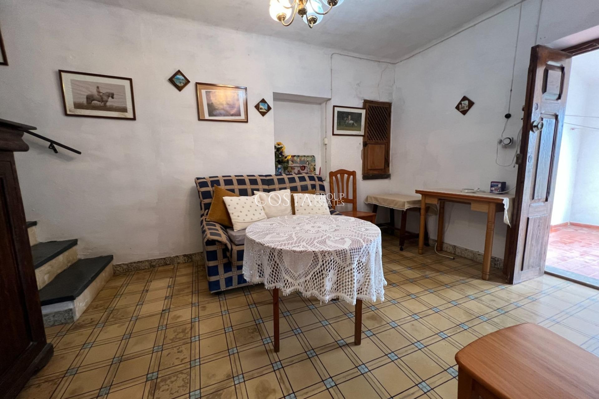 Resale - Villa -
Novelda - Estación