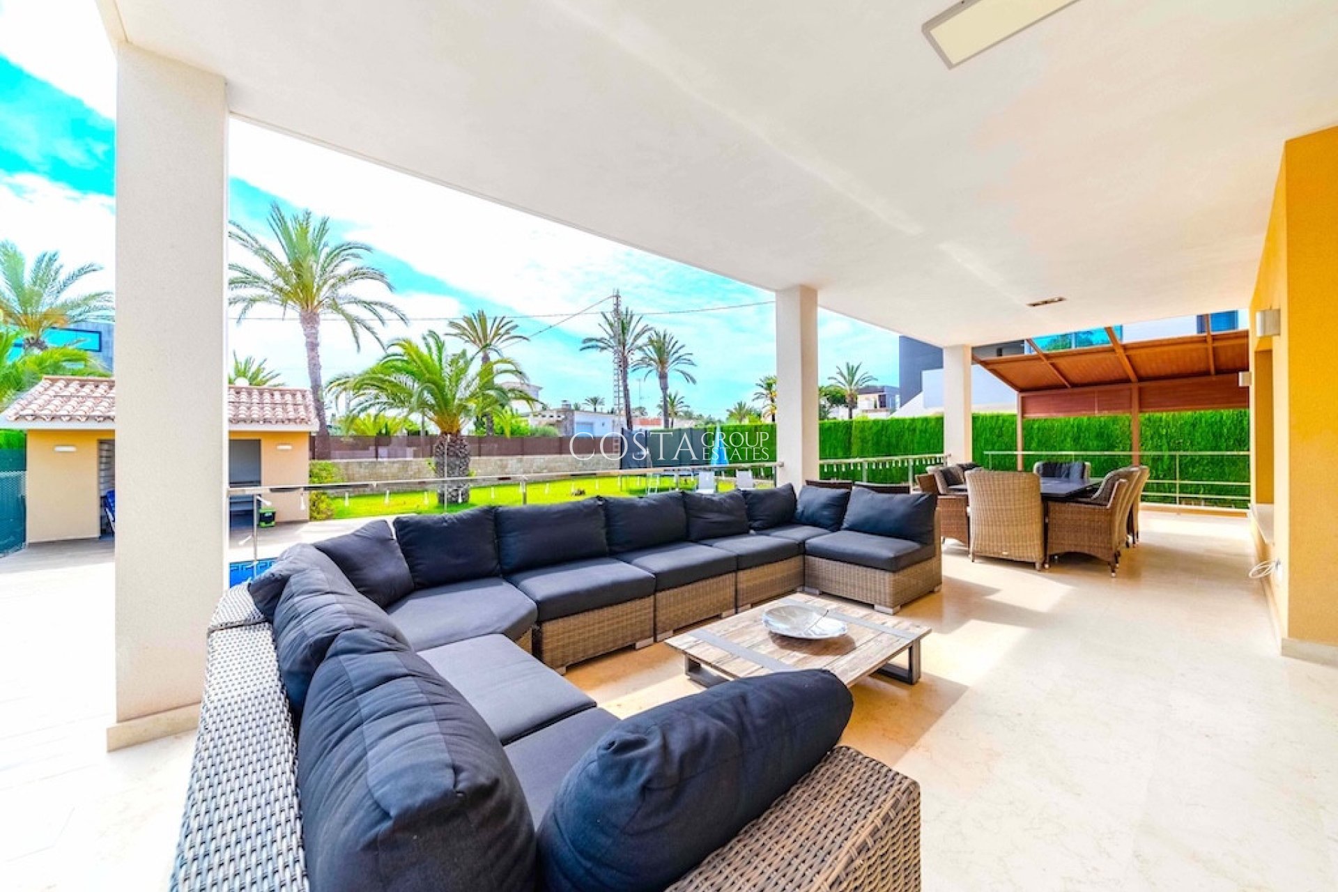 Resale - Villa -
Orihuela - Cabo Roig