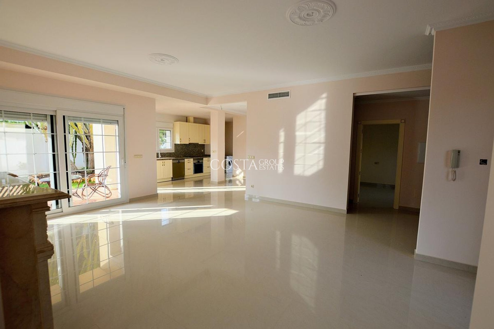 Resale - Villa -
Orihuela - Cabo Roig