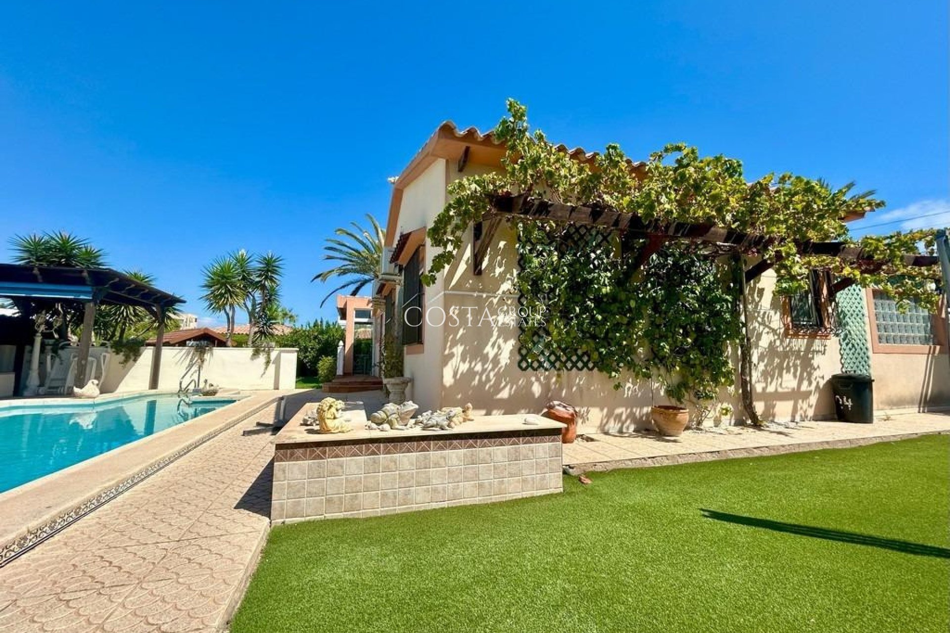 Resale - Villa -
Orihuela - Cabo Roig