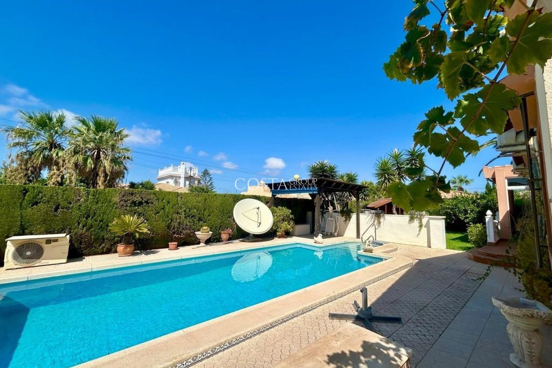 Resale - Villa -
Orihuela - Cabo Roig
