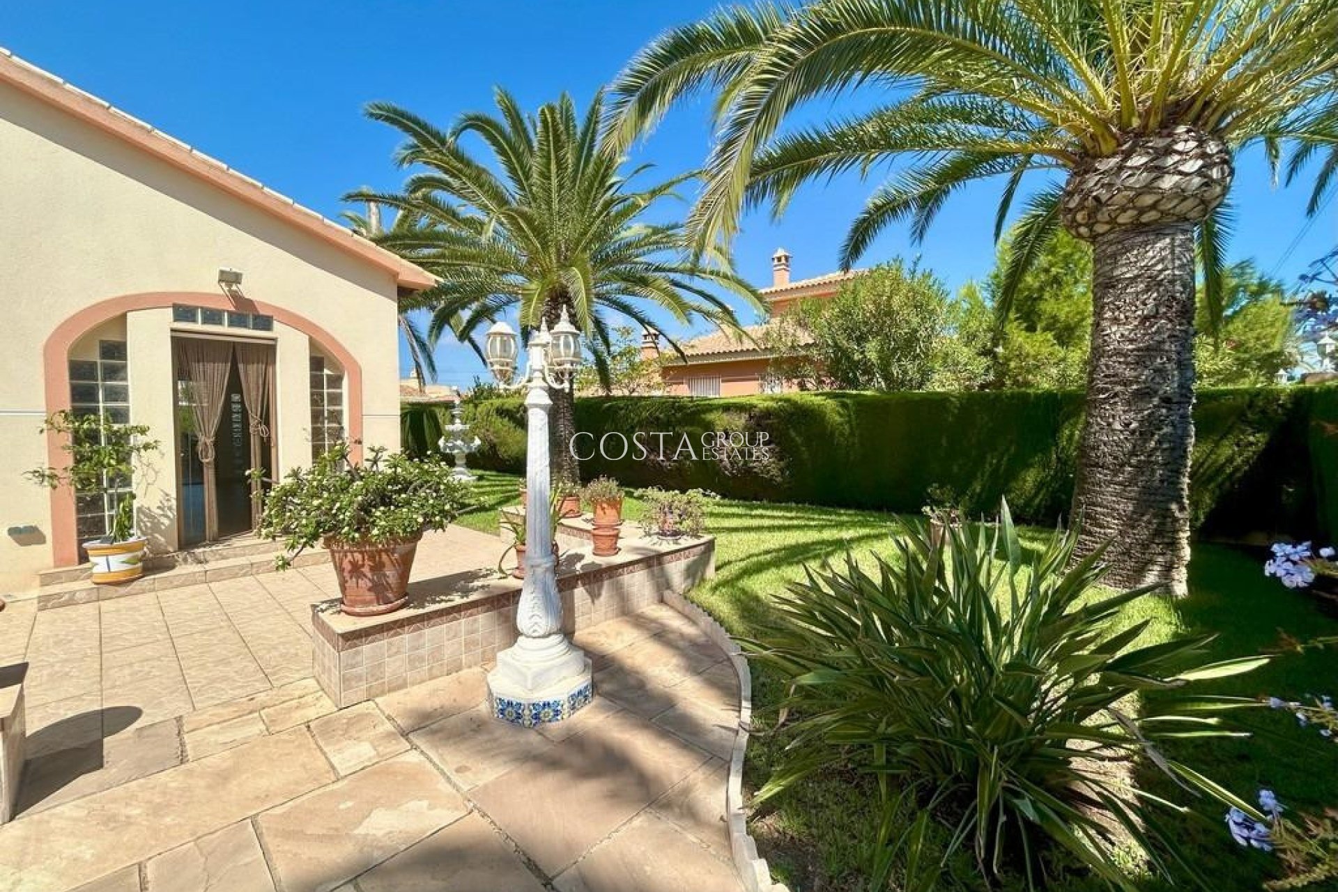 Resale - Villa -
Orihuela - Cabo Roig