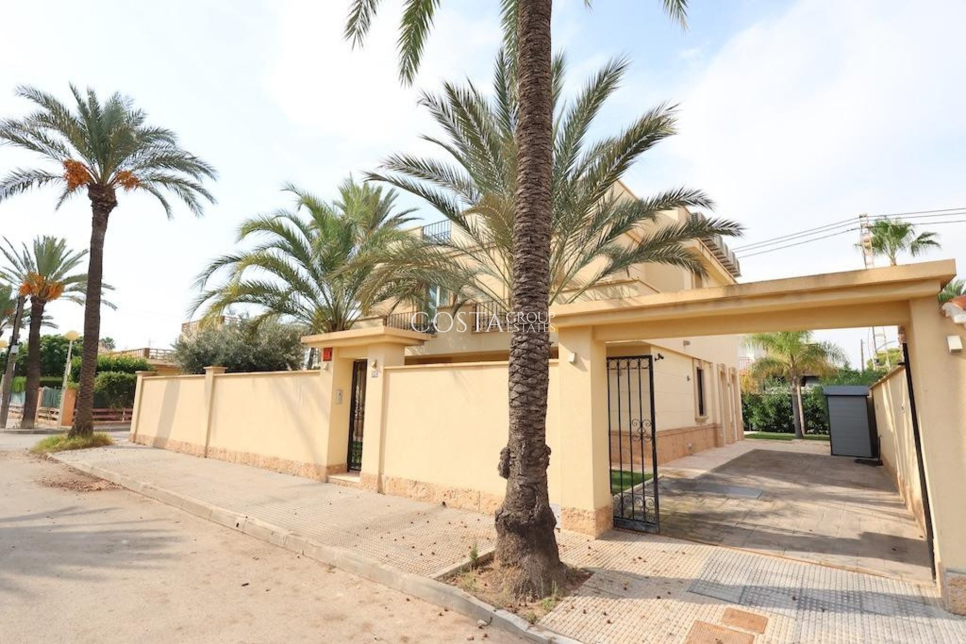 Resale - Villa -
Orihuela - Cabo Roig