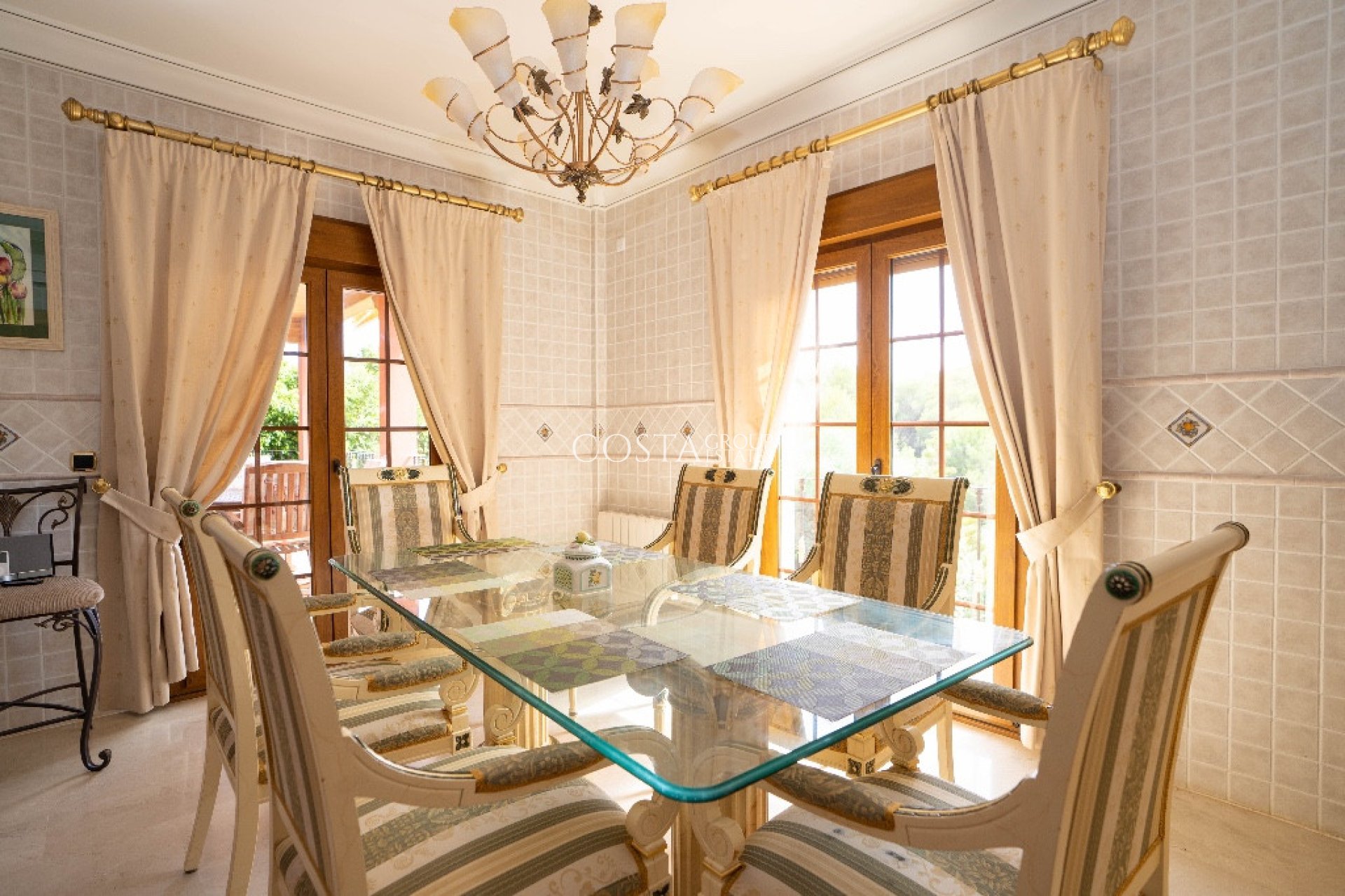 Resale - Villa -
Orihuela - Campoamor