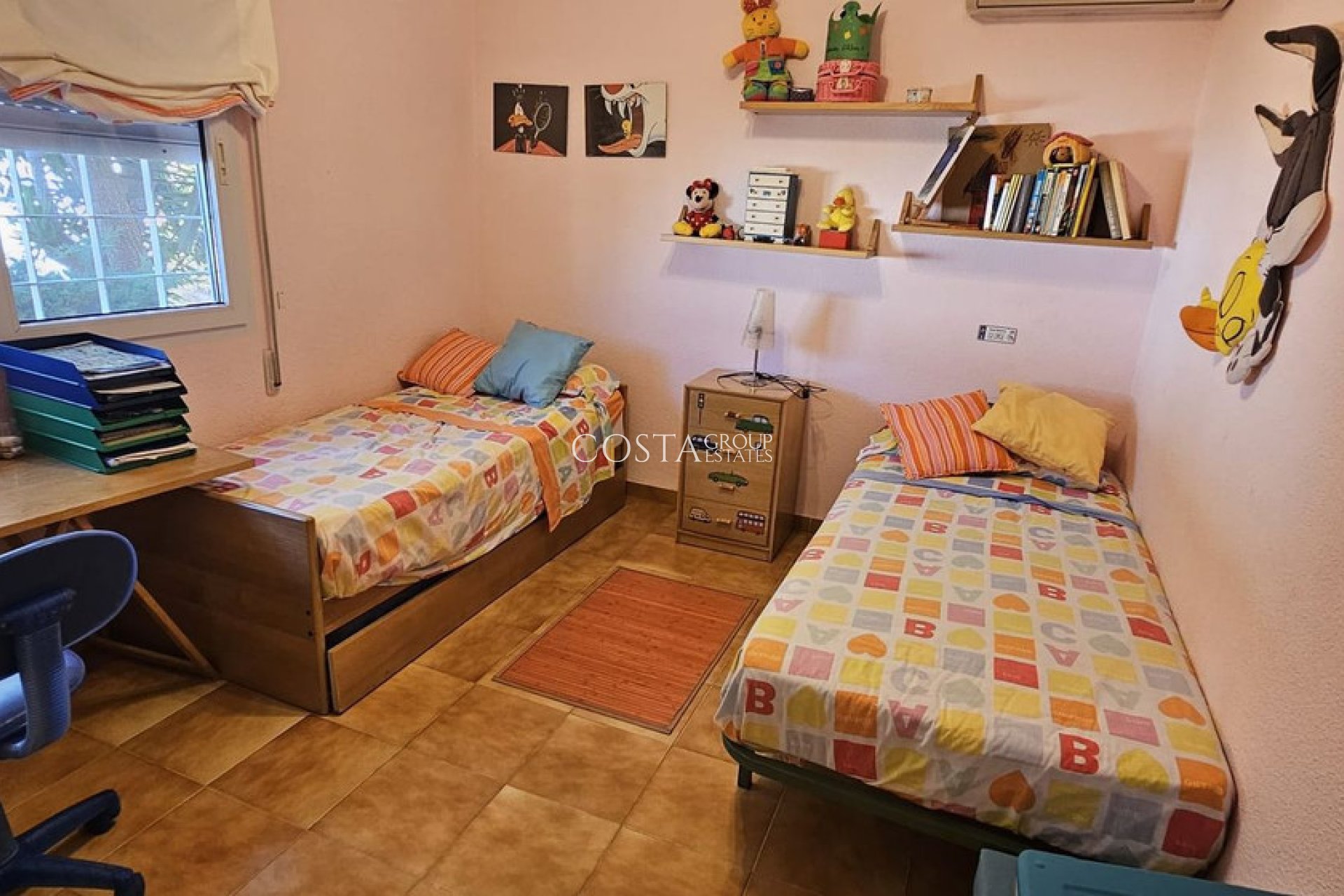 Resale - Villa -
Orihuela - Campoamor