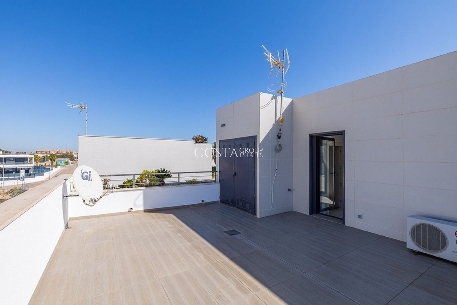Resale - Villa -
Orihuela - Campoamor