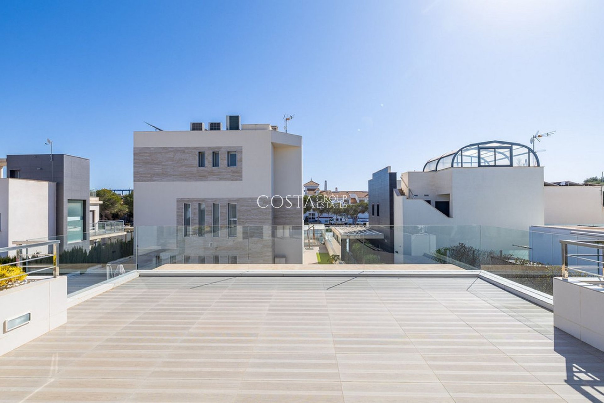 Resale - Villa -
Orihuela - Campoamor