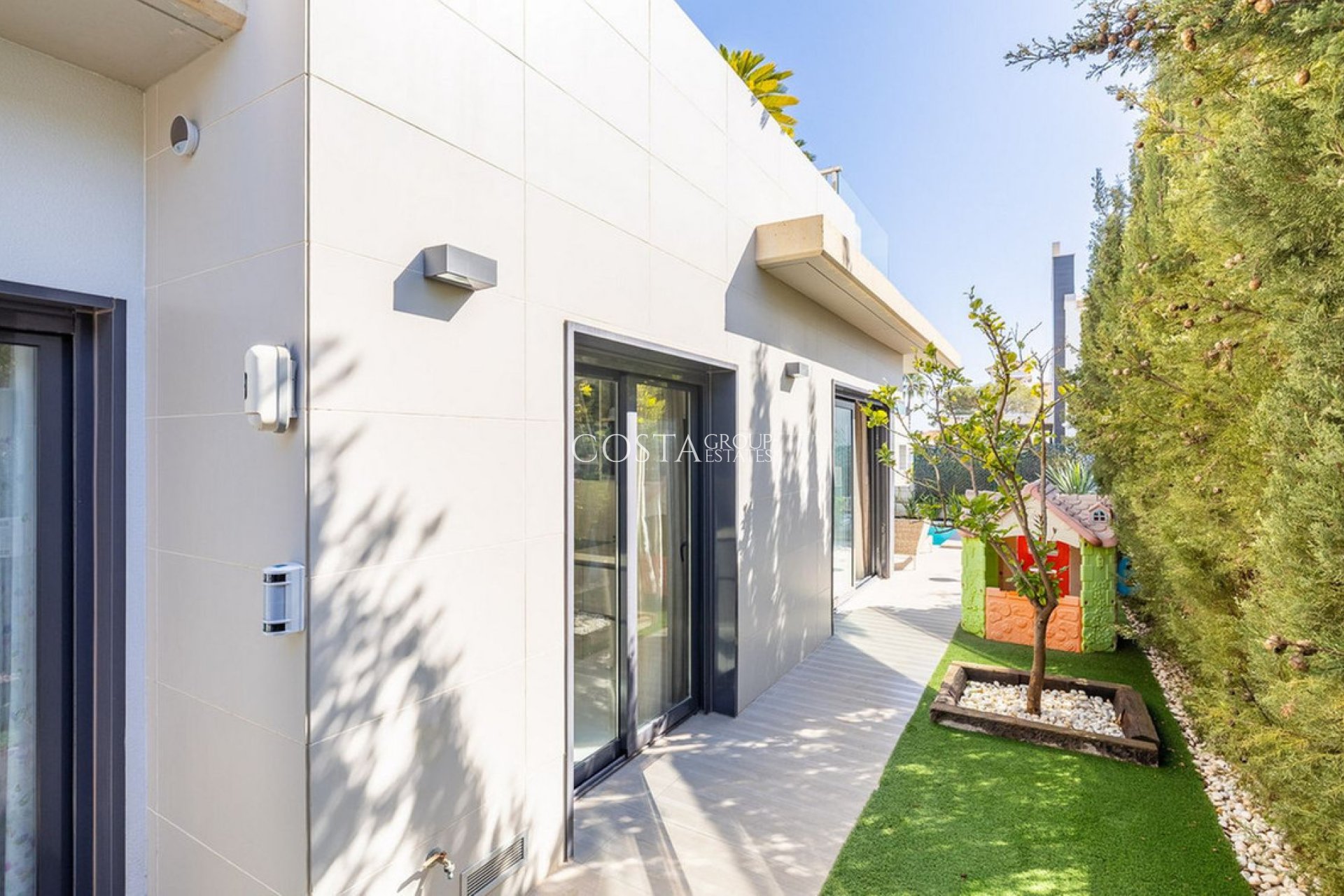 Resale - Villa -
Orihuela - Campoamor