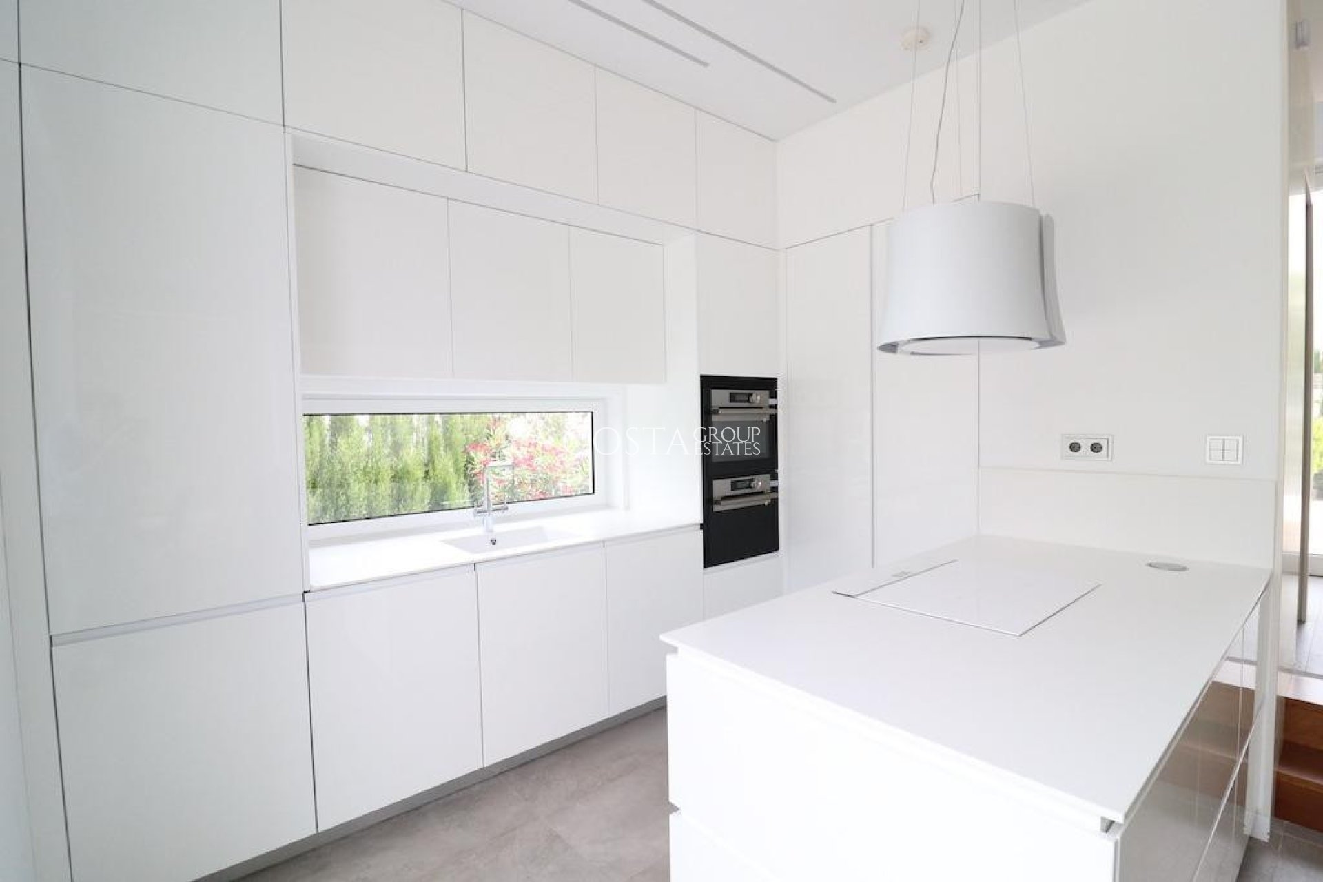 Resale - Villa -
Orihuela - Campoamor