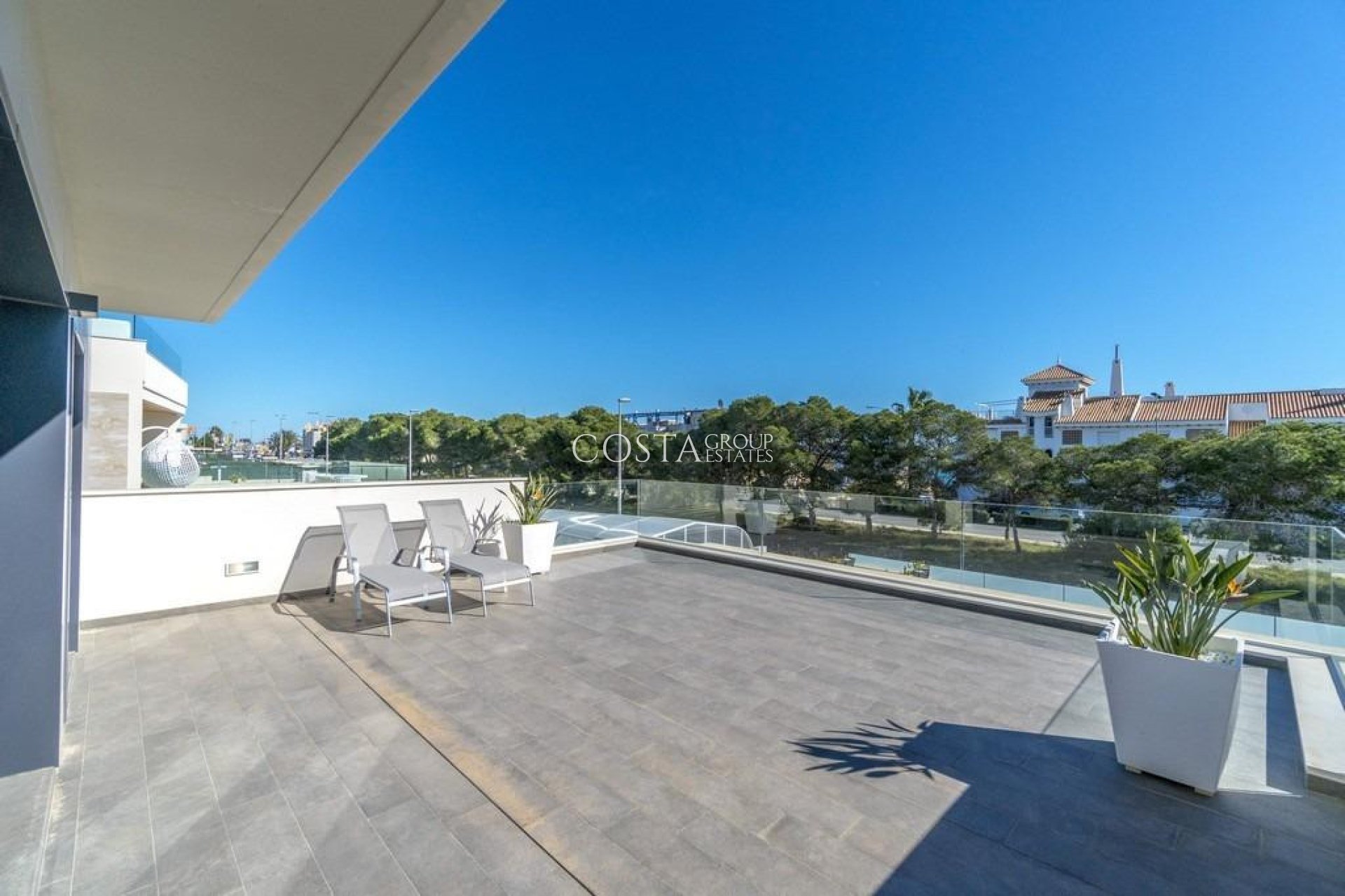 Resale - Villa -
Orihuela - Campoamor