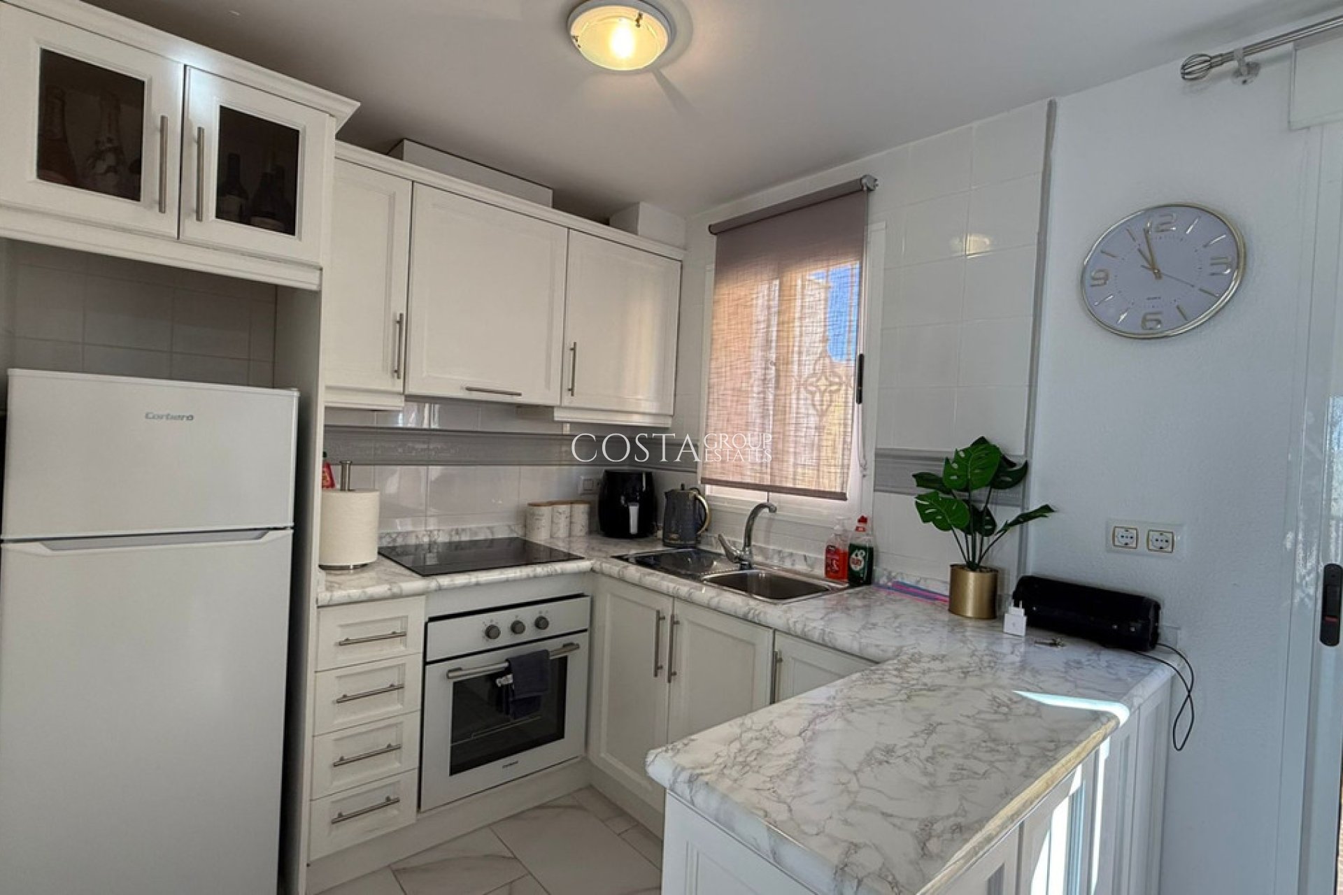 Resale - Villa -
Orihuela Costa - Blue Lagoon