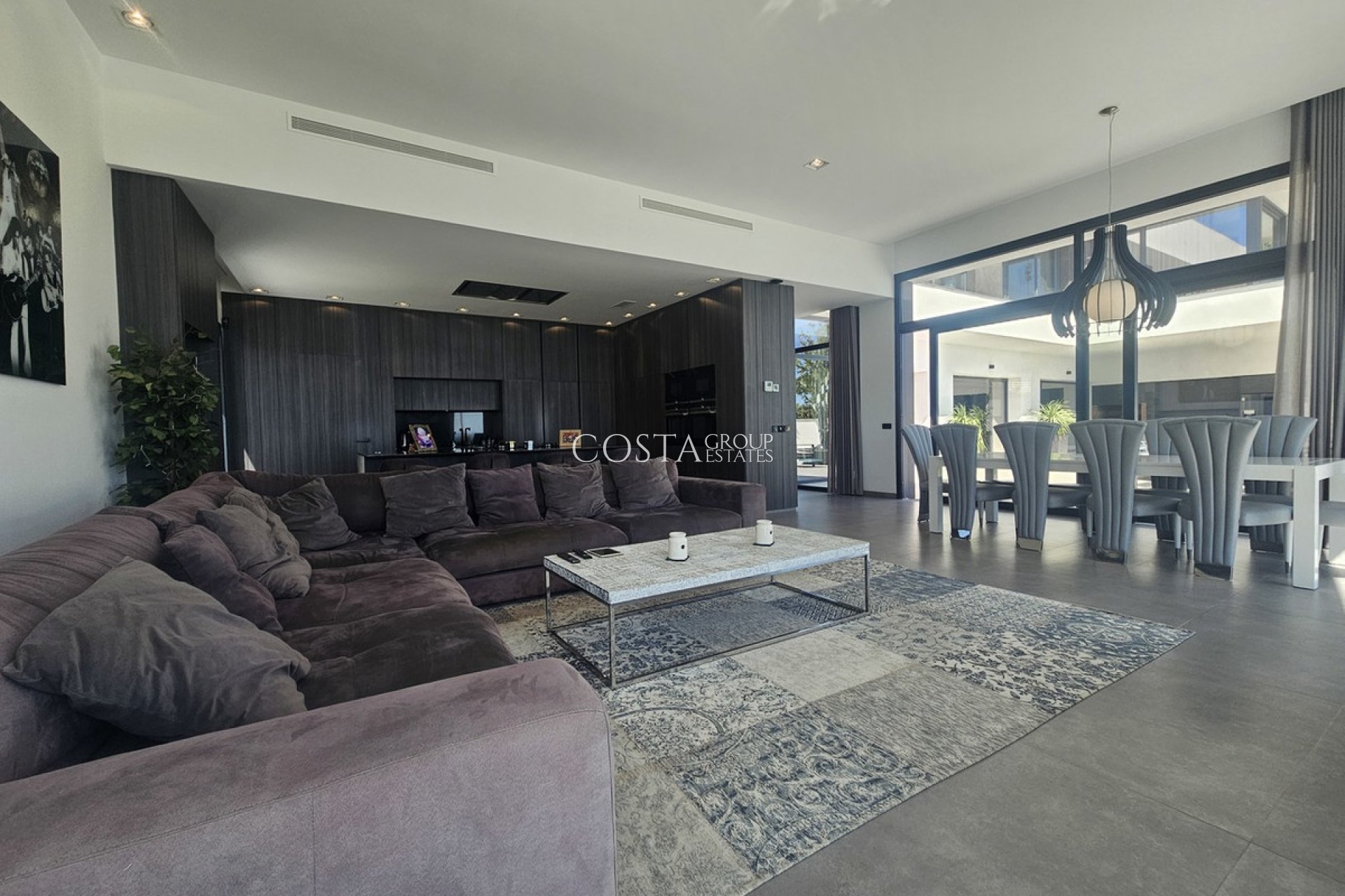 Resale - Villa -
Orihuela Costa - Cabo Roig