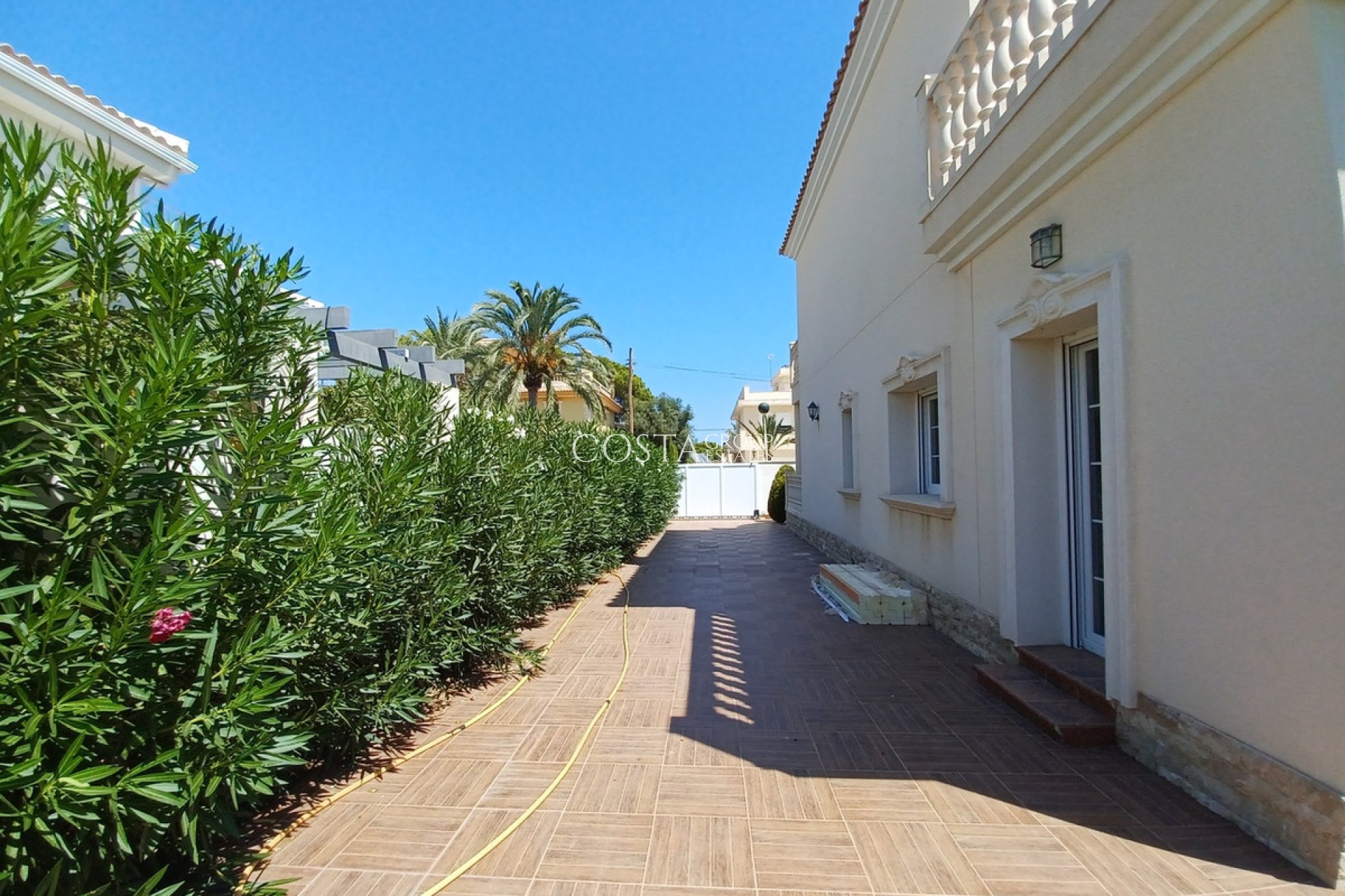 Resale - Villa -
Orihuela Costa - Cabo Roig