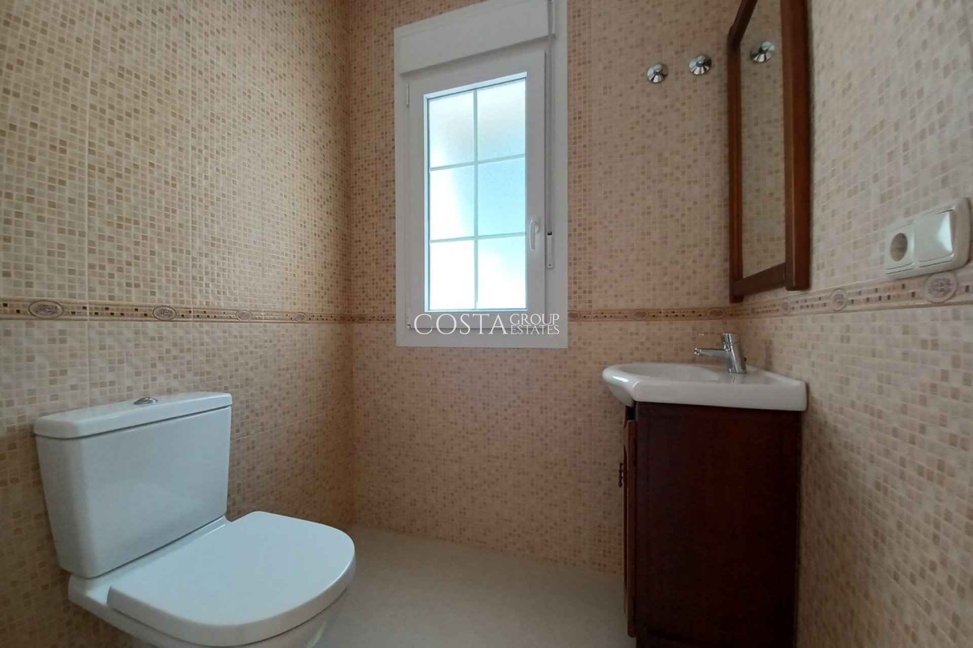 Resale - Villa -
Orihuela Costa - Cabo Roig