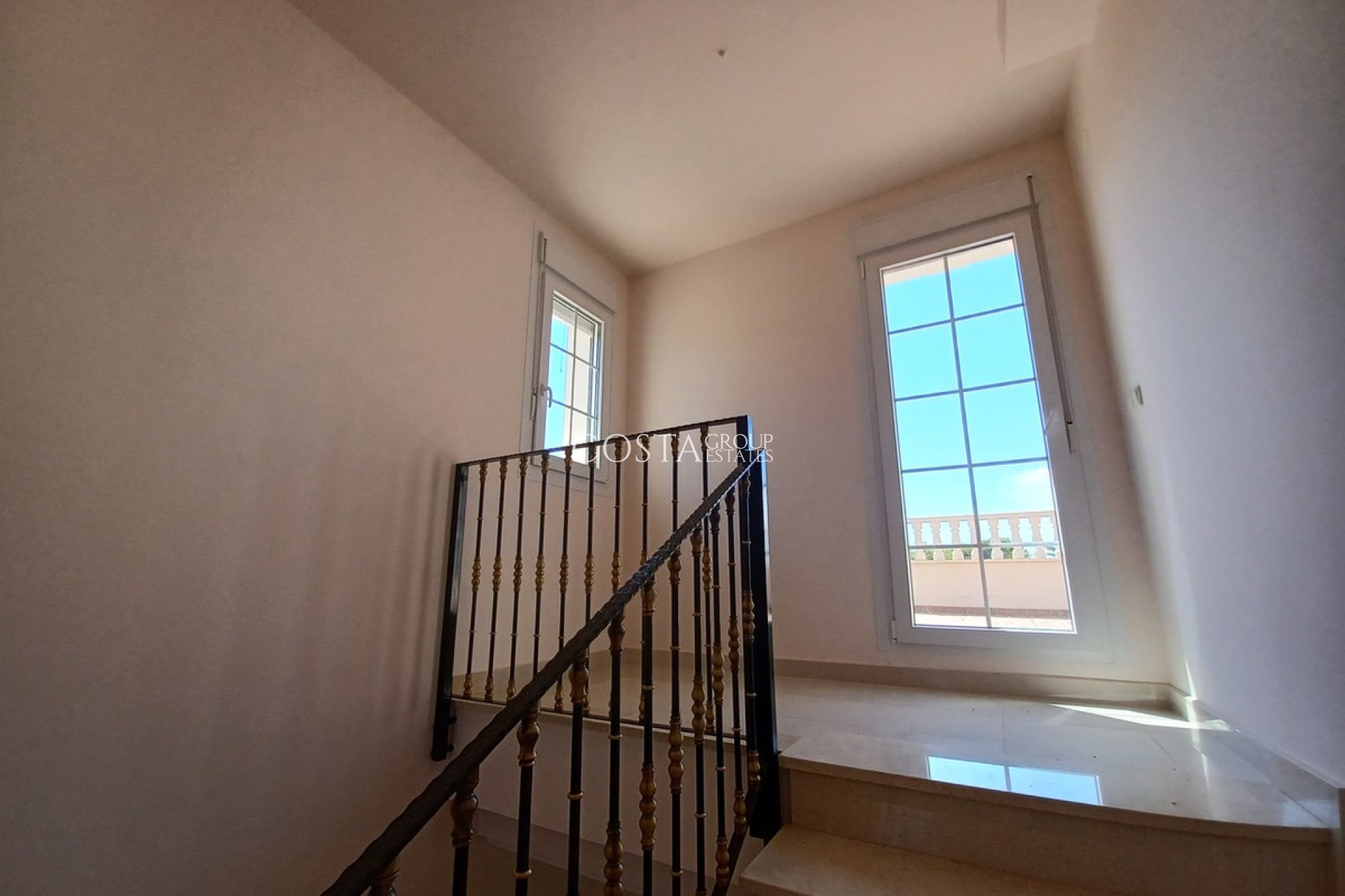 Resale - Villa -
Orihuela Costa - Cabo Roig