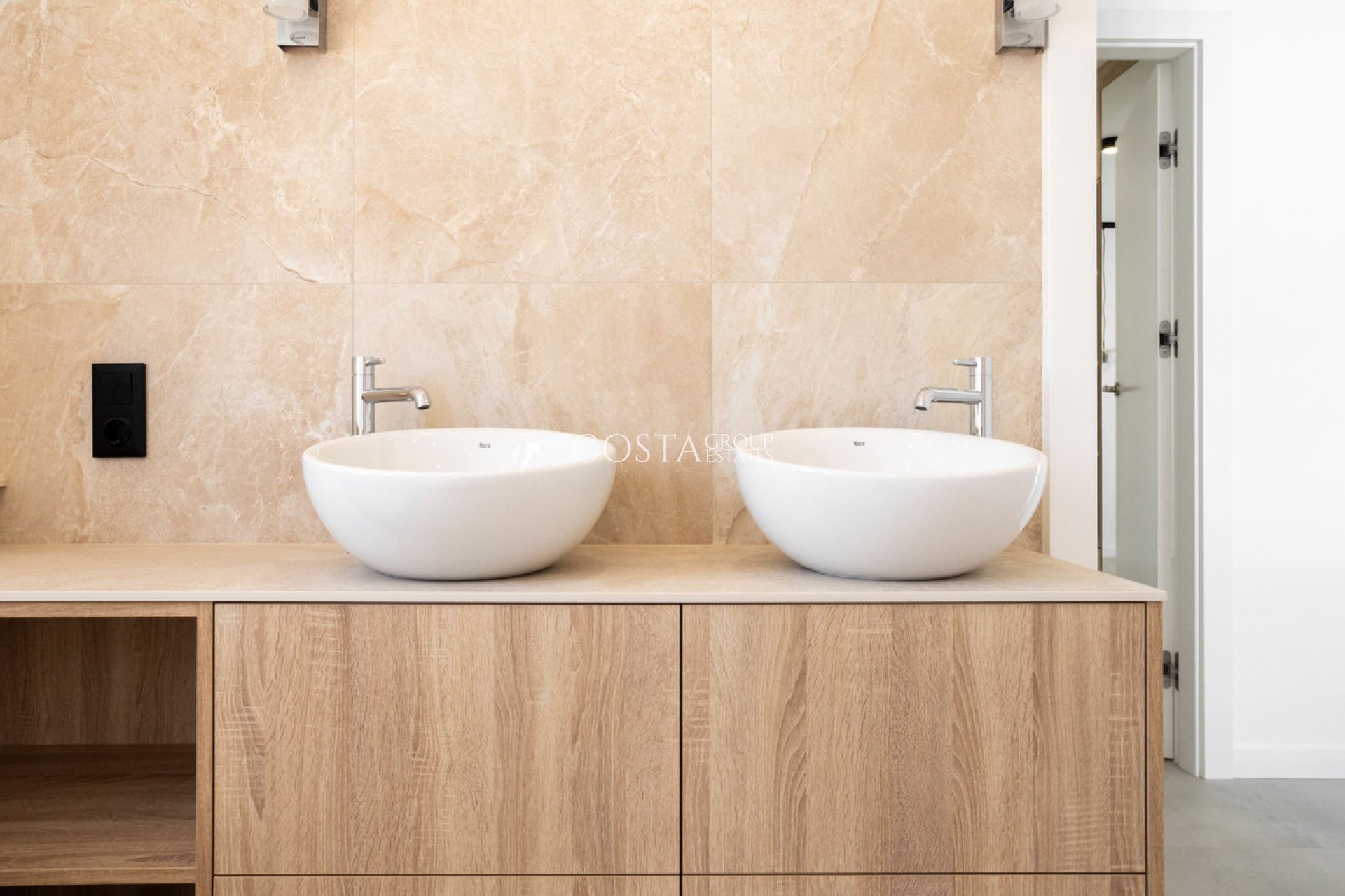 Resale - Villa -
Orihuela Costa - Cabo Roig