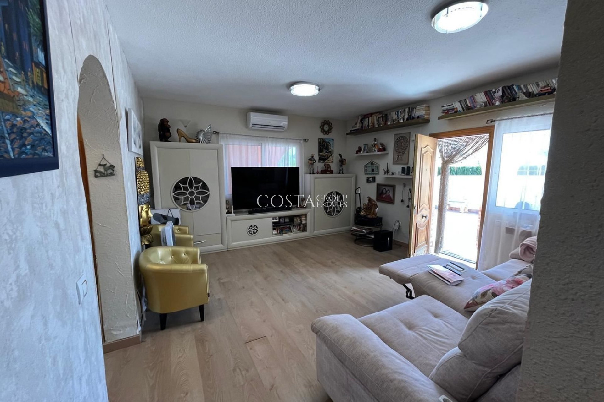 Resale - Villa -
Orihuela Costa - Cabo Roig