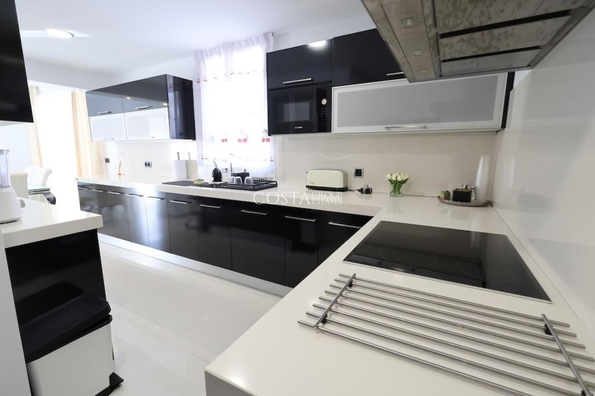 Resale - Villa -
Orihuela Costa - Cabo Roig