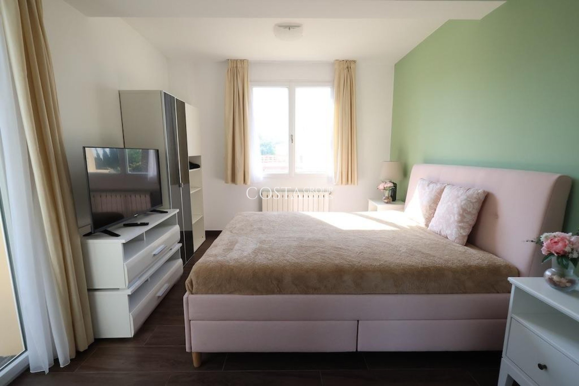 Resale - Villa -
Orihuela Costa - Cabo Roig