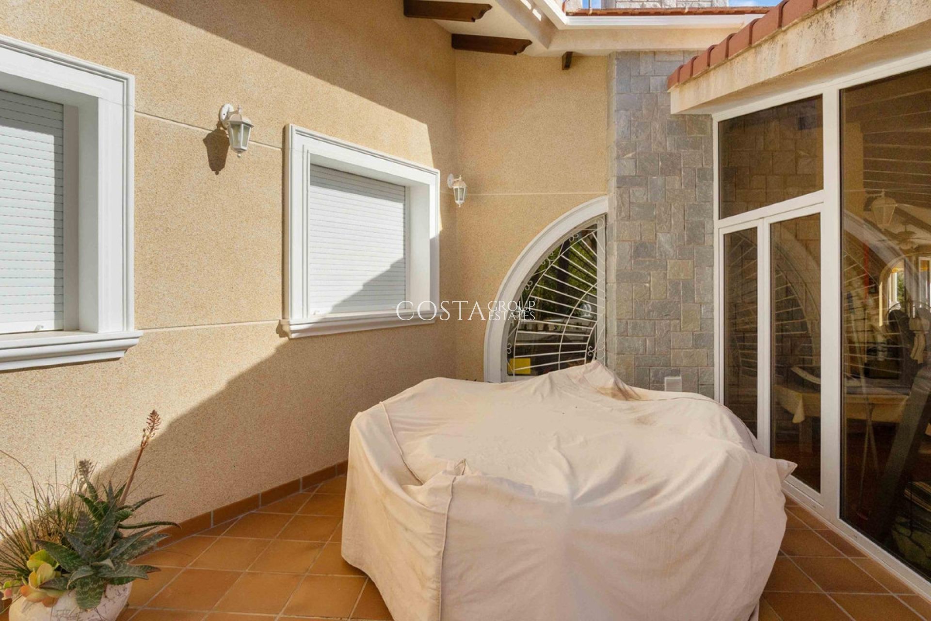 Resale - Villa -
Orihuela Costa - Cabo Roig