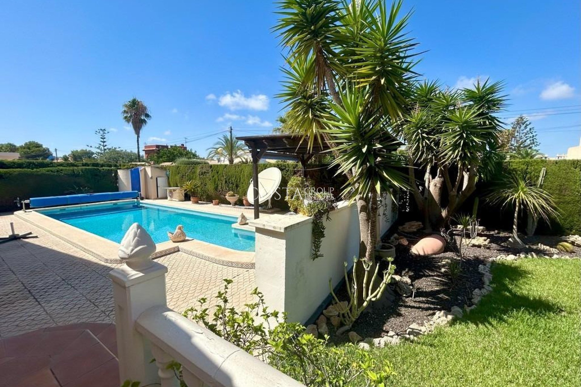 Resale - Villa -
Orihuela Costa - Cabo Roig